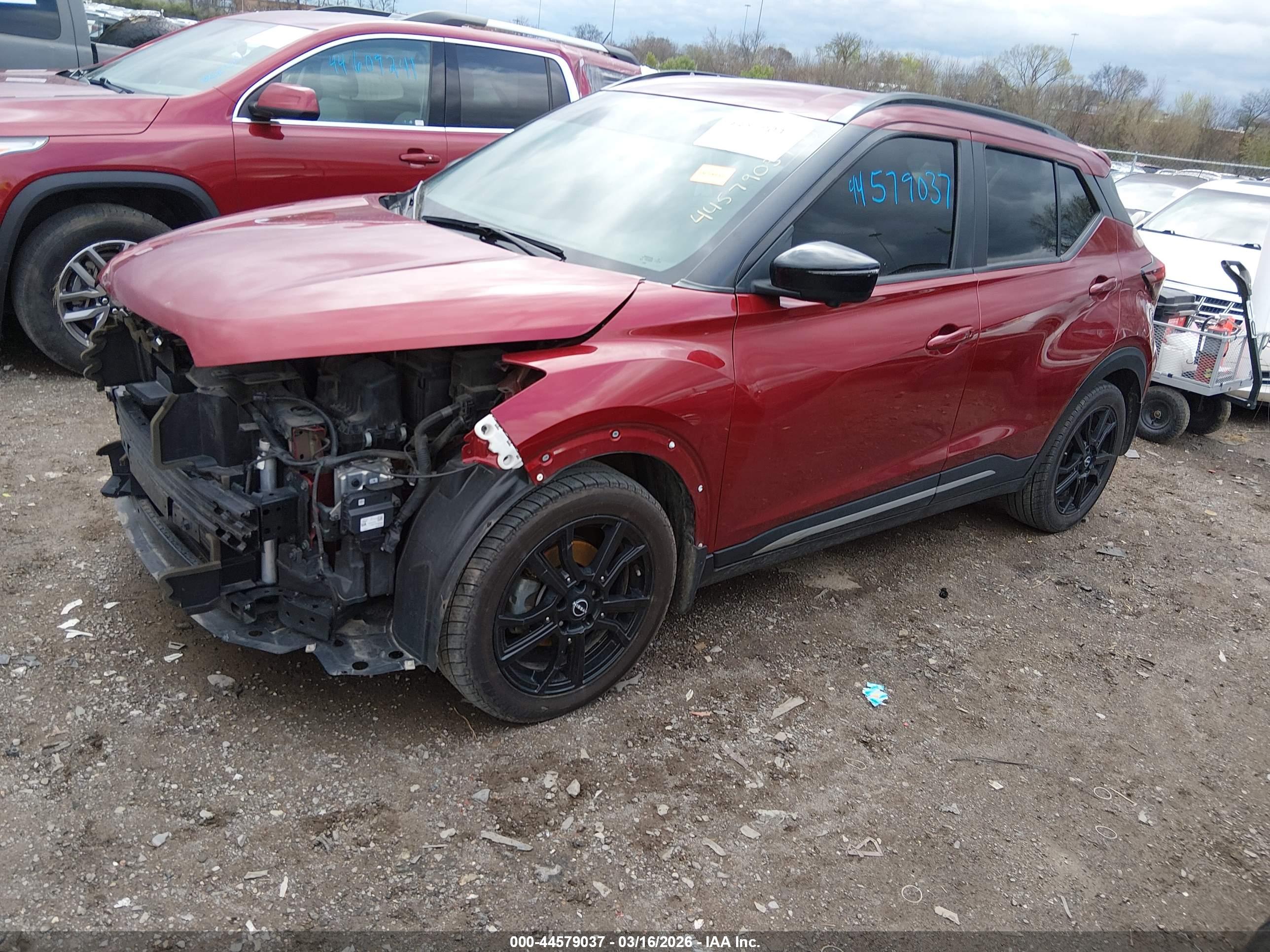 NISSAN KICKS image 2