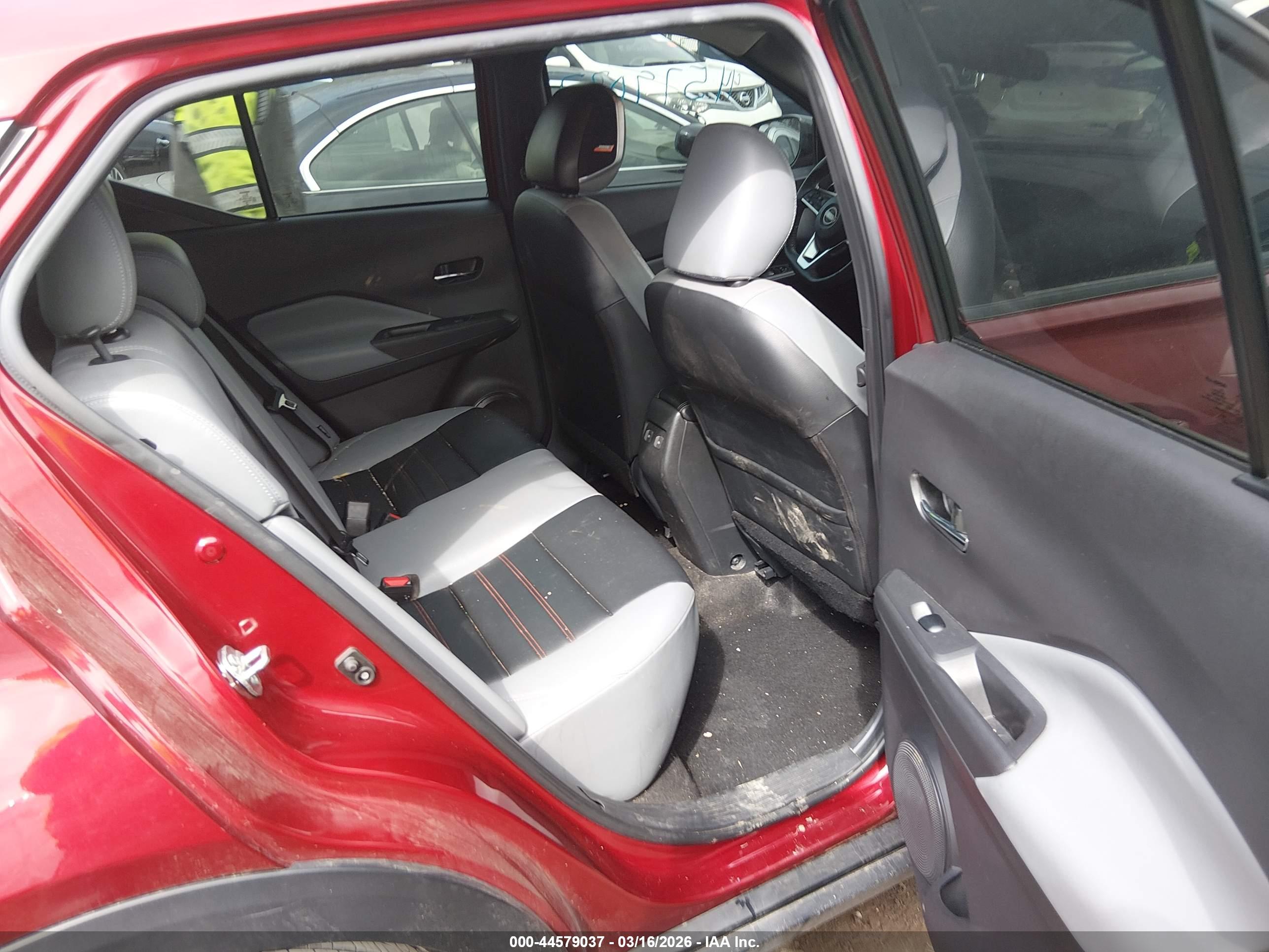NISSAN KICKS image 8
