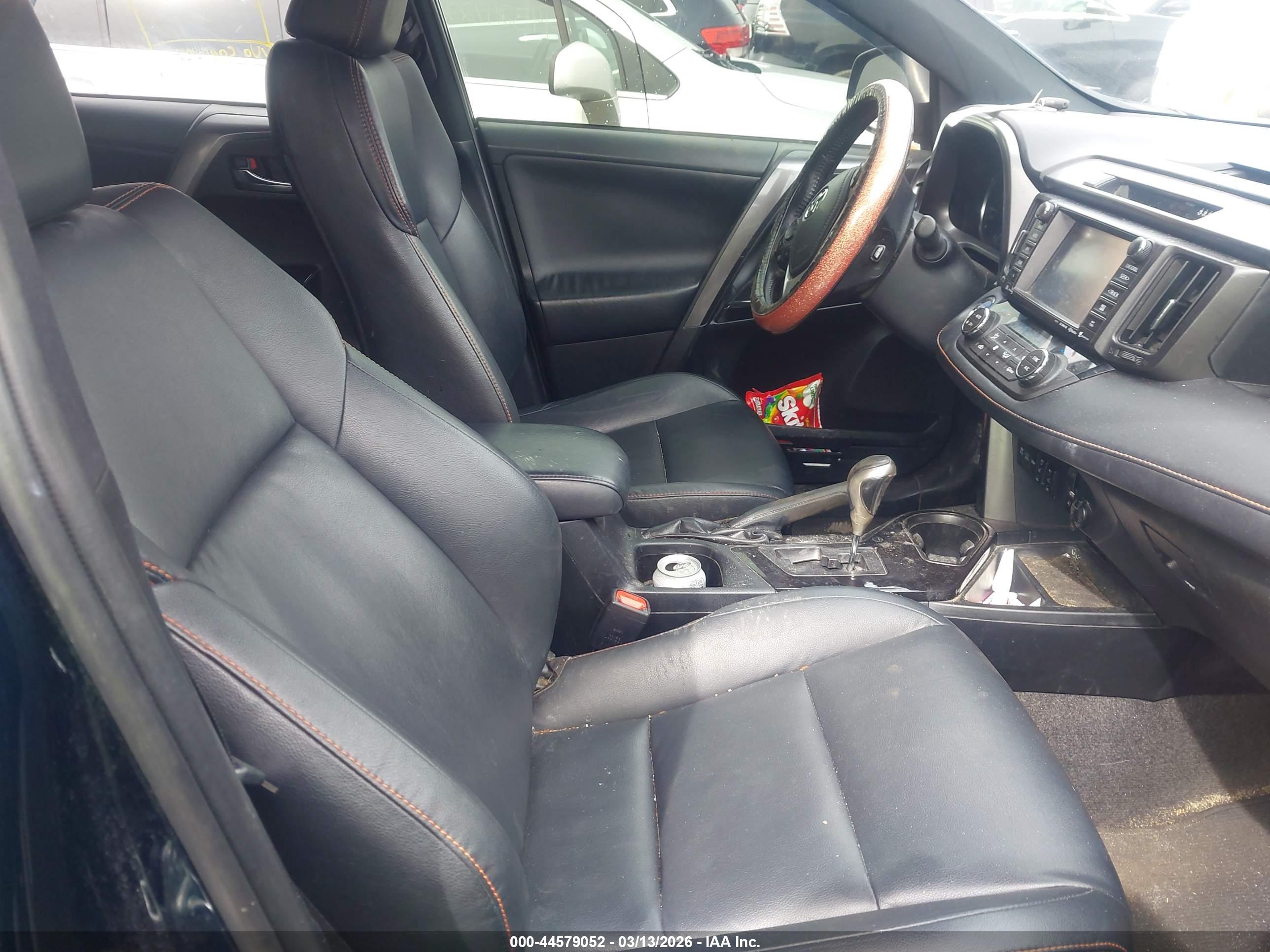 TOYOTA RAV4 image 5