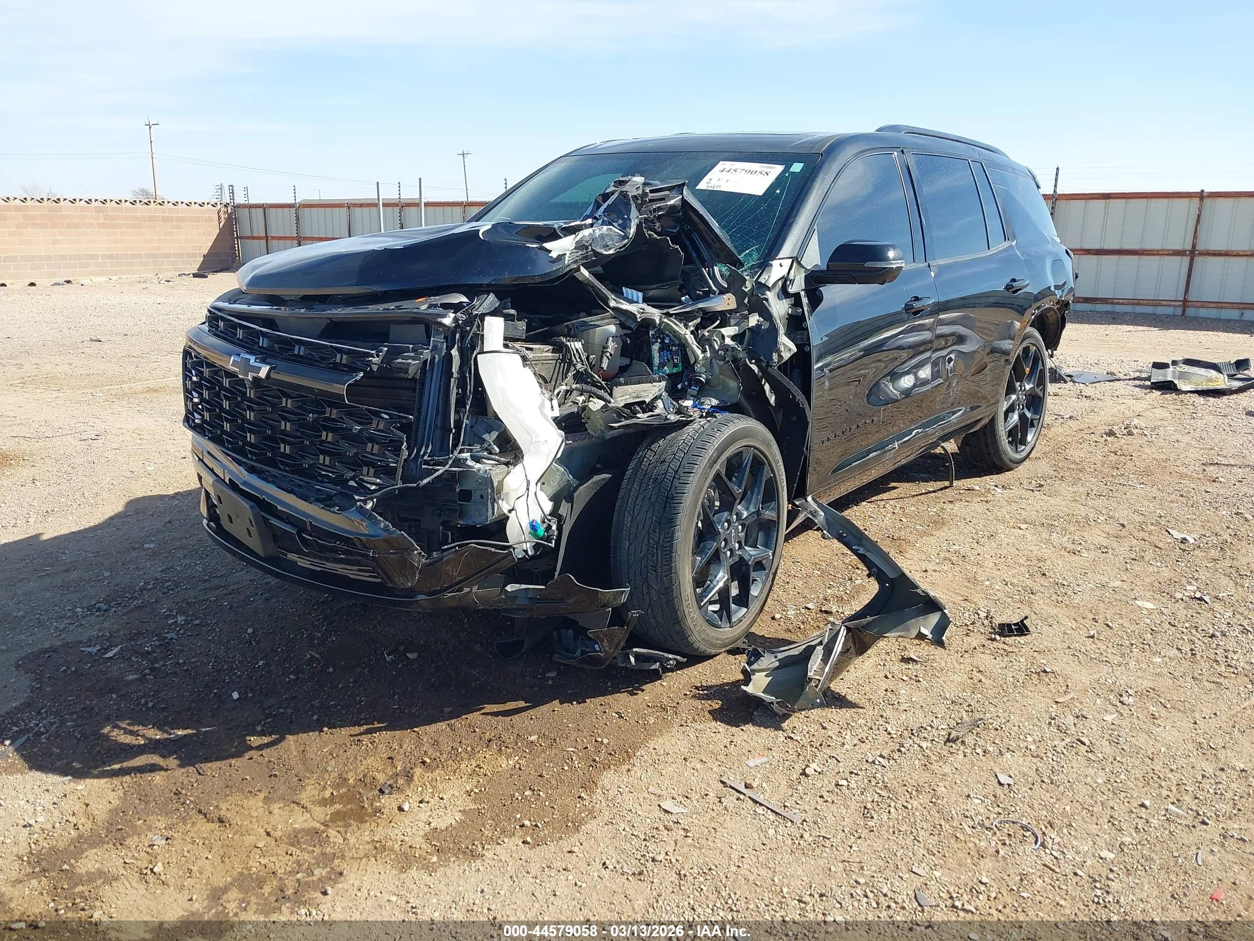 CHEVROLET TRAVERSE image 2
