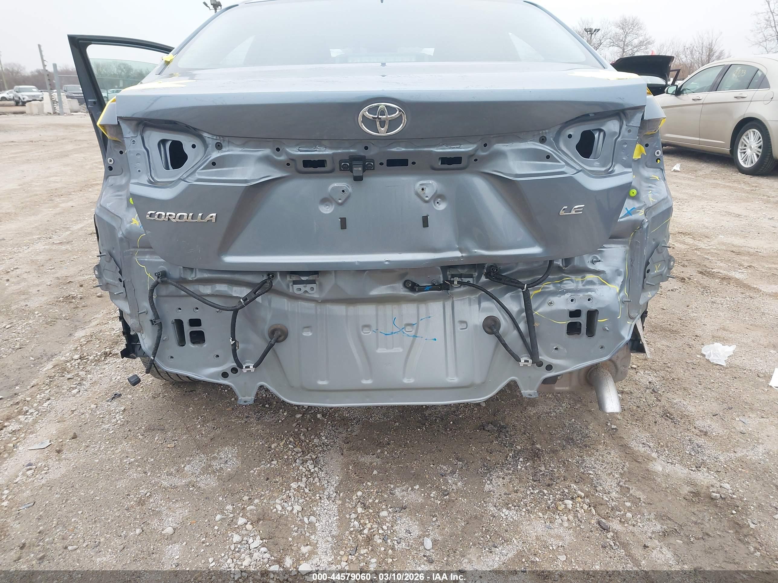TOYOTA COROLLA image 6