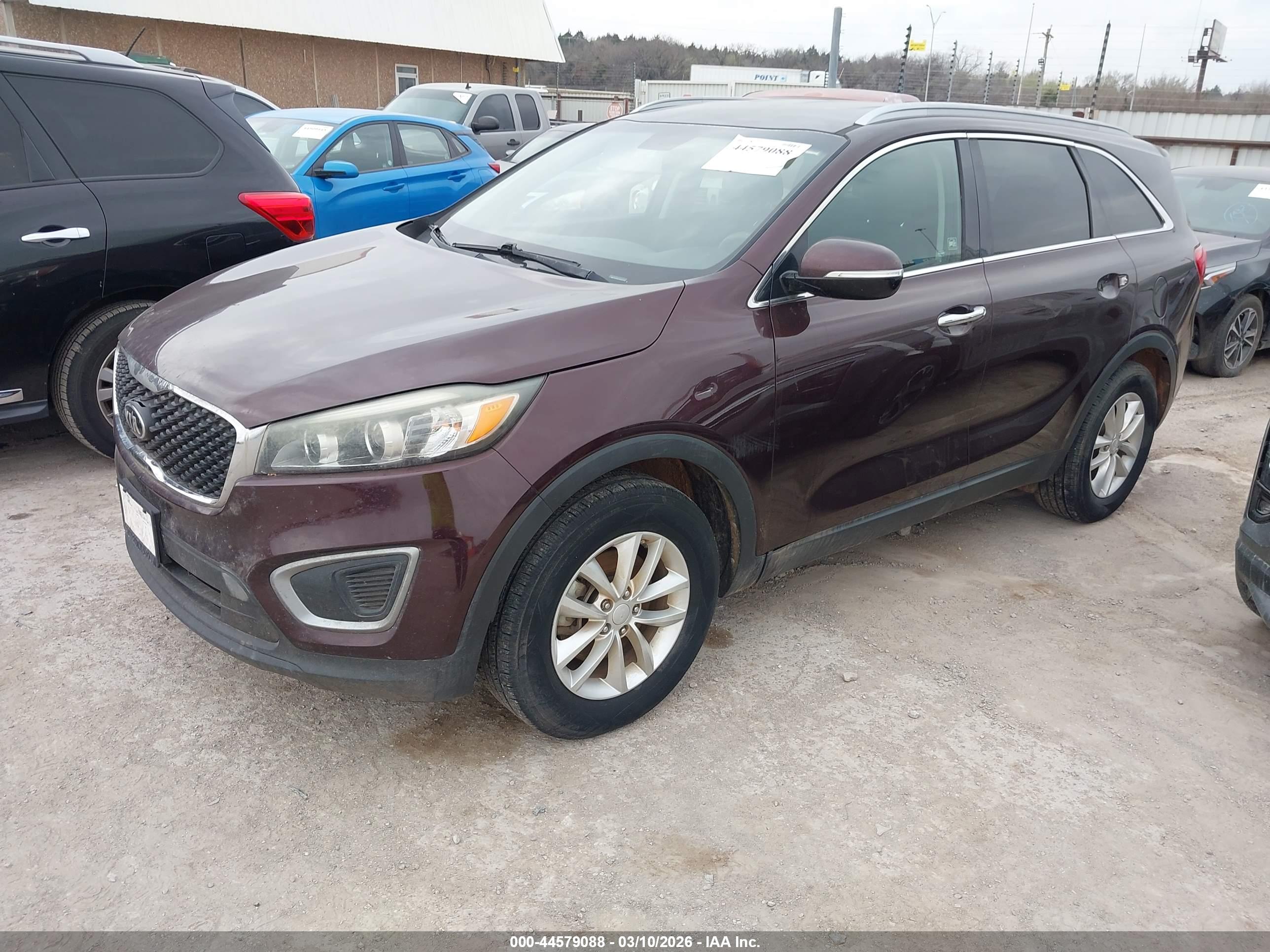KIA SORENTO image 2