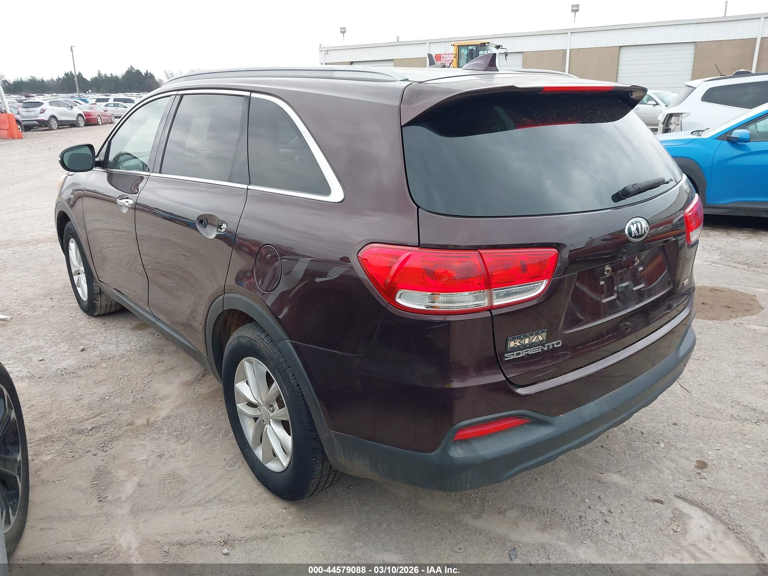 KIA SORENTO image 3
