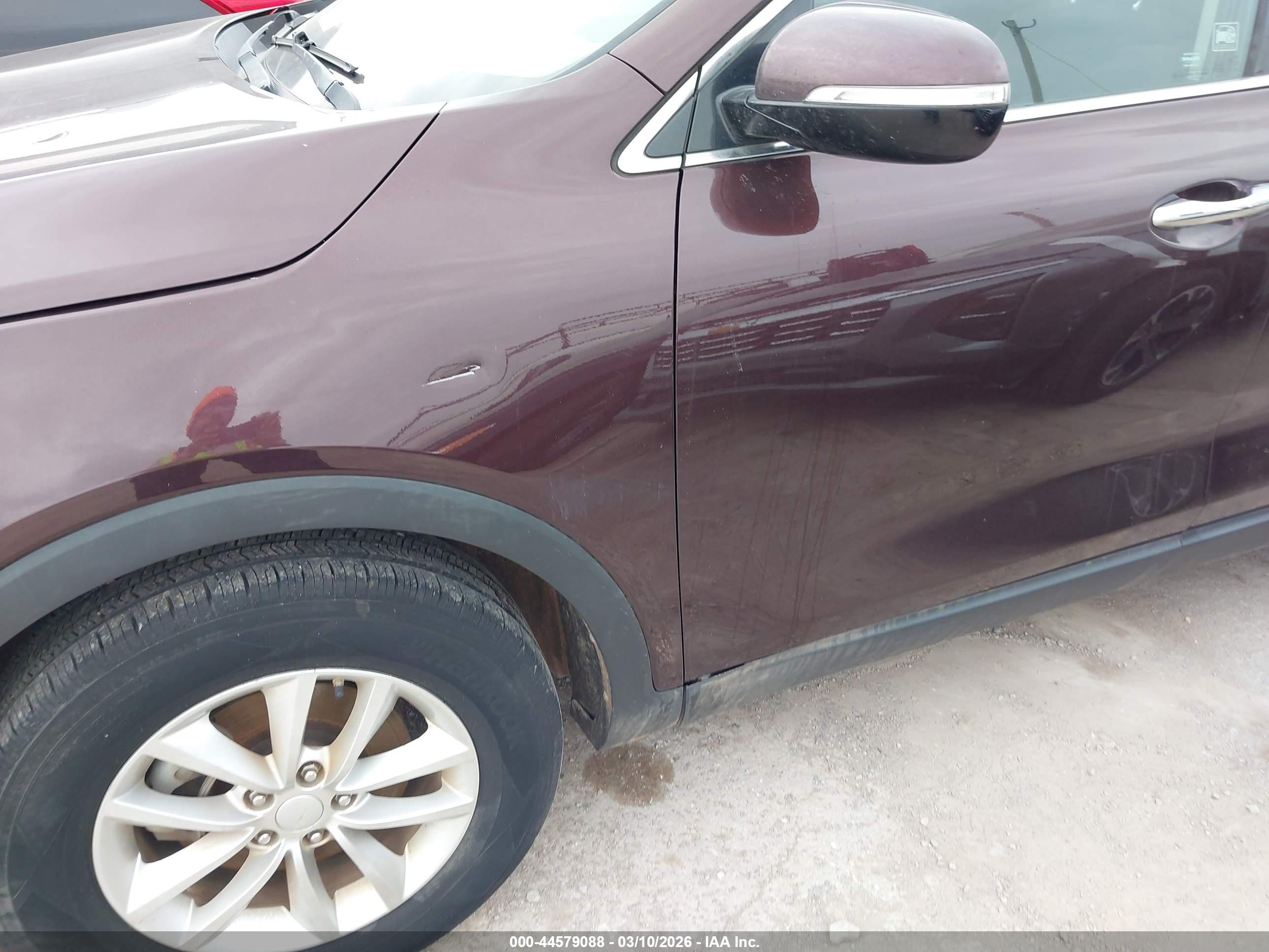 KIA SORENTO image 6