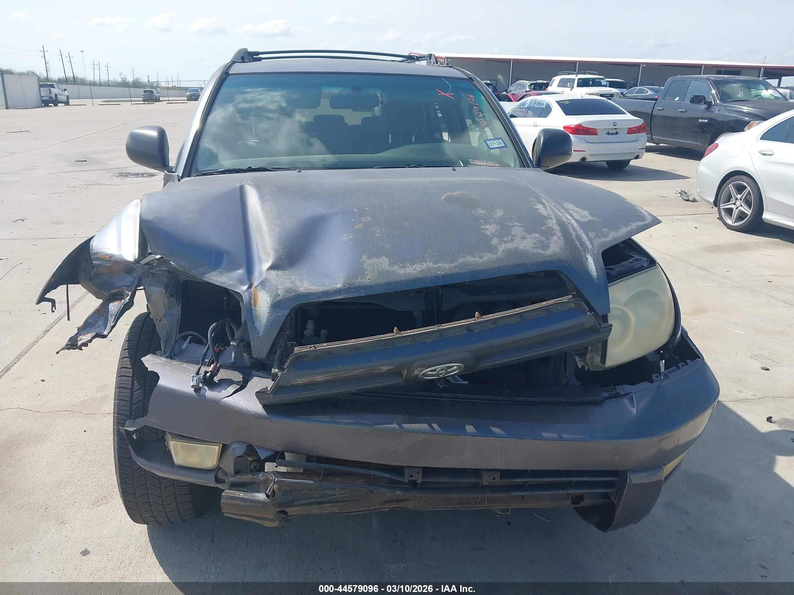 TOYOTA 4RUNNER image 6