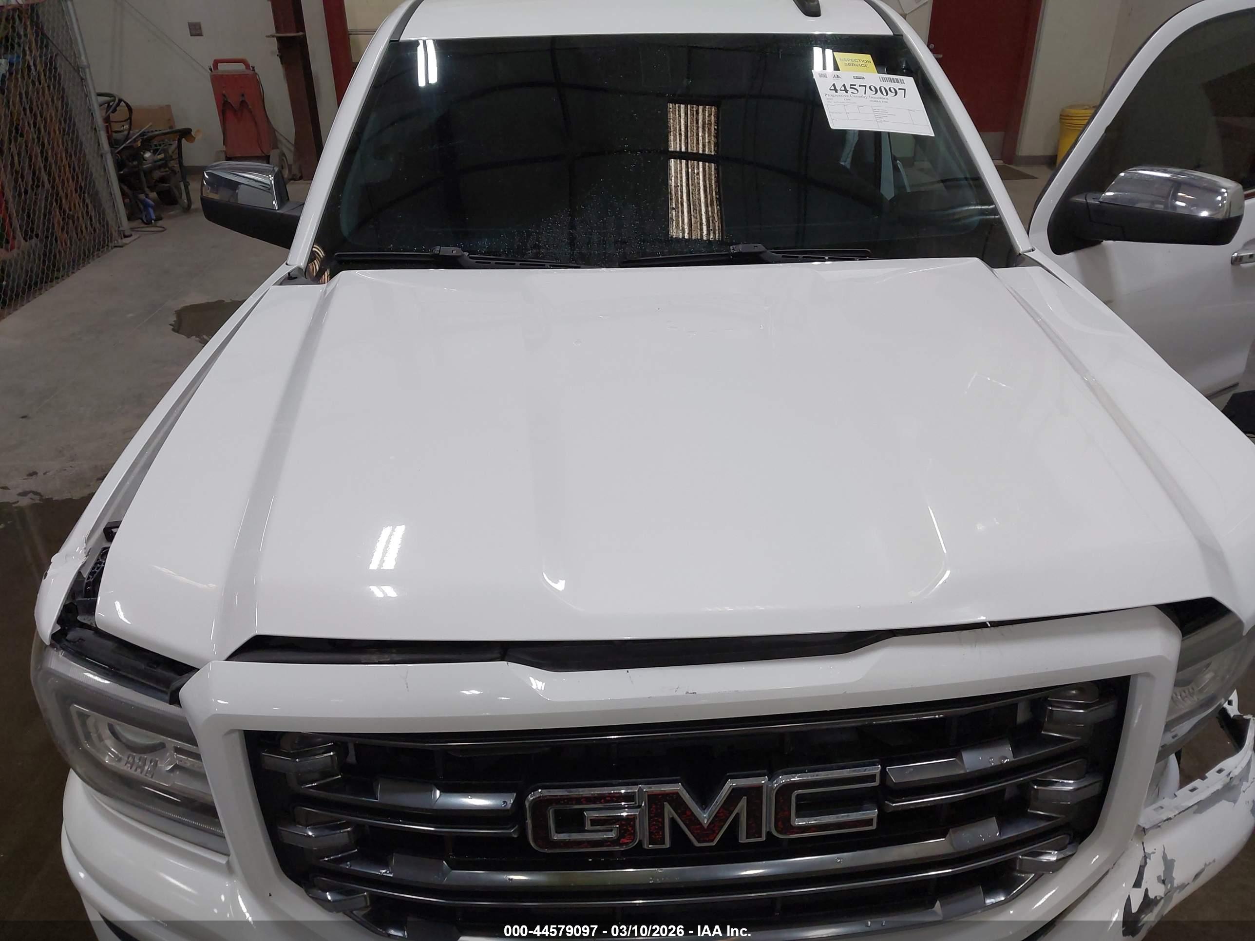 GMC SIERRA image 10