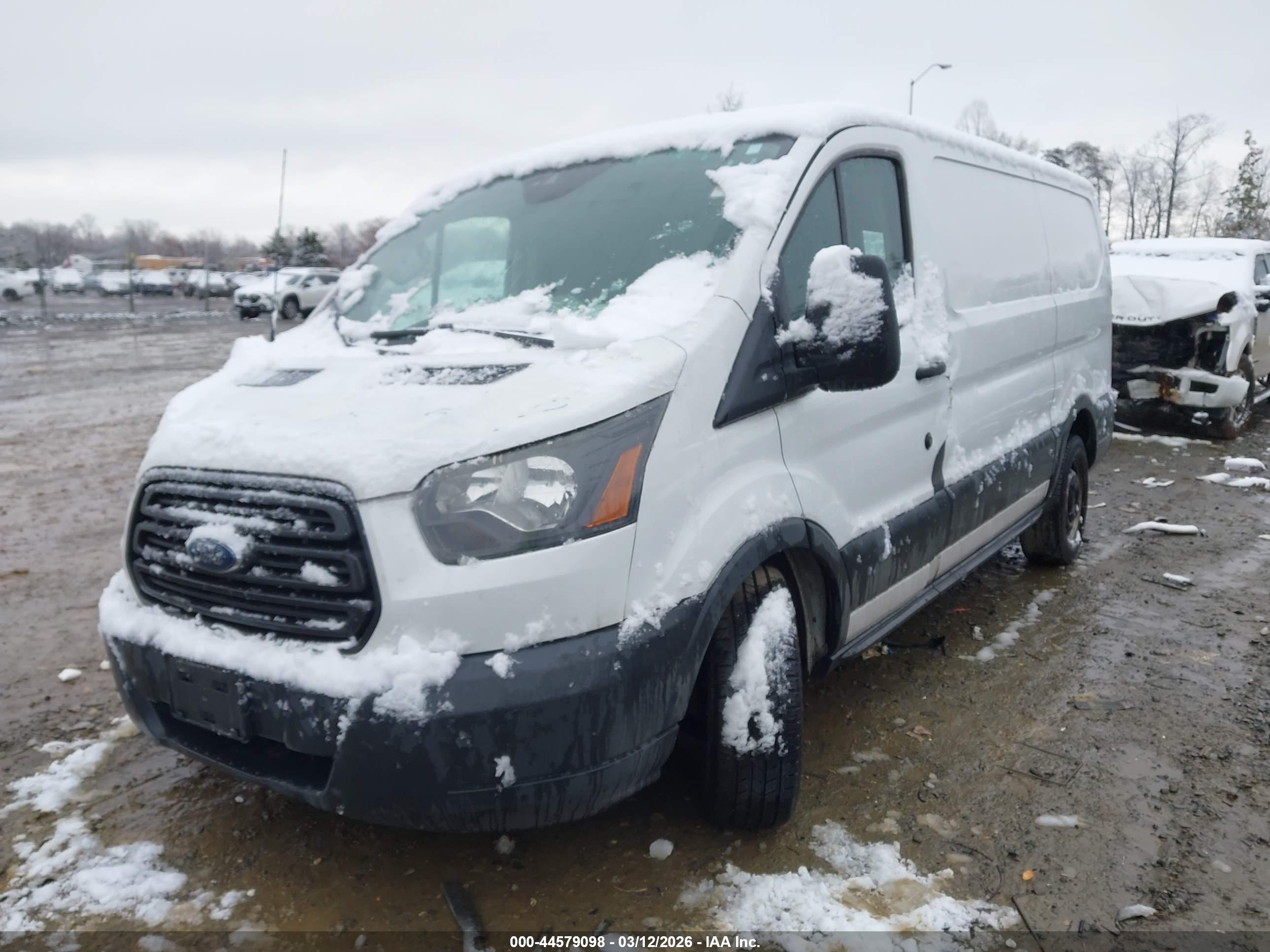 FORD TRANSIT-150 image 2