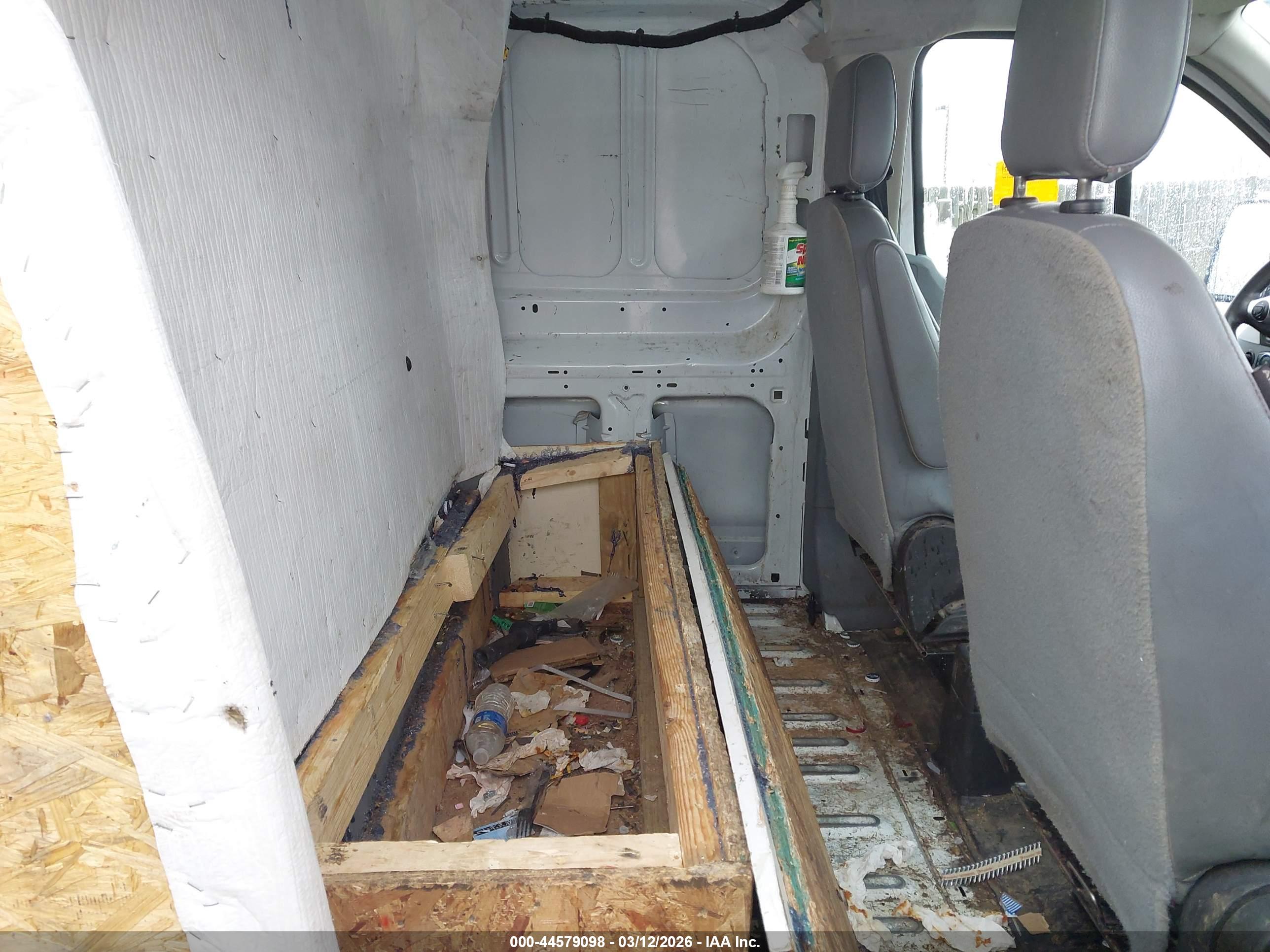 FORD TRANSIT-150 image 8