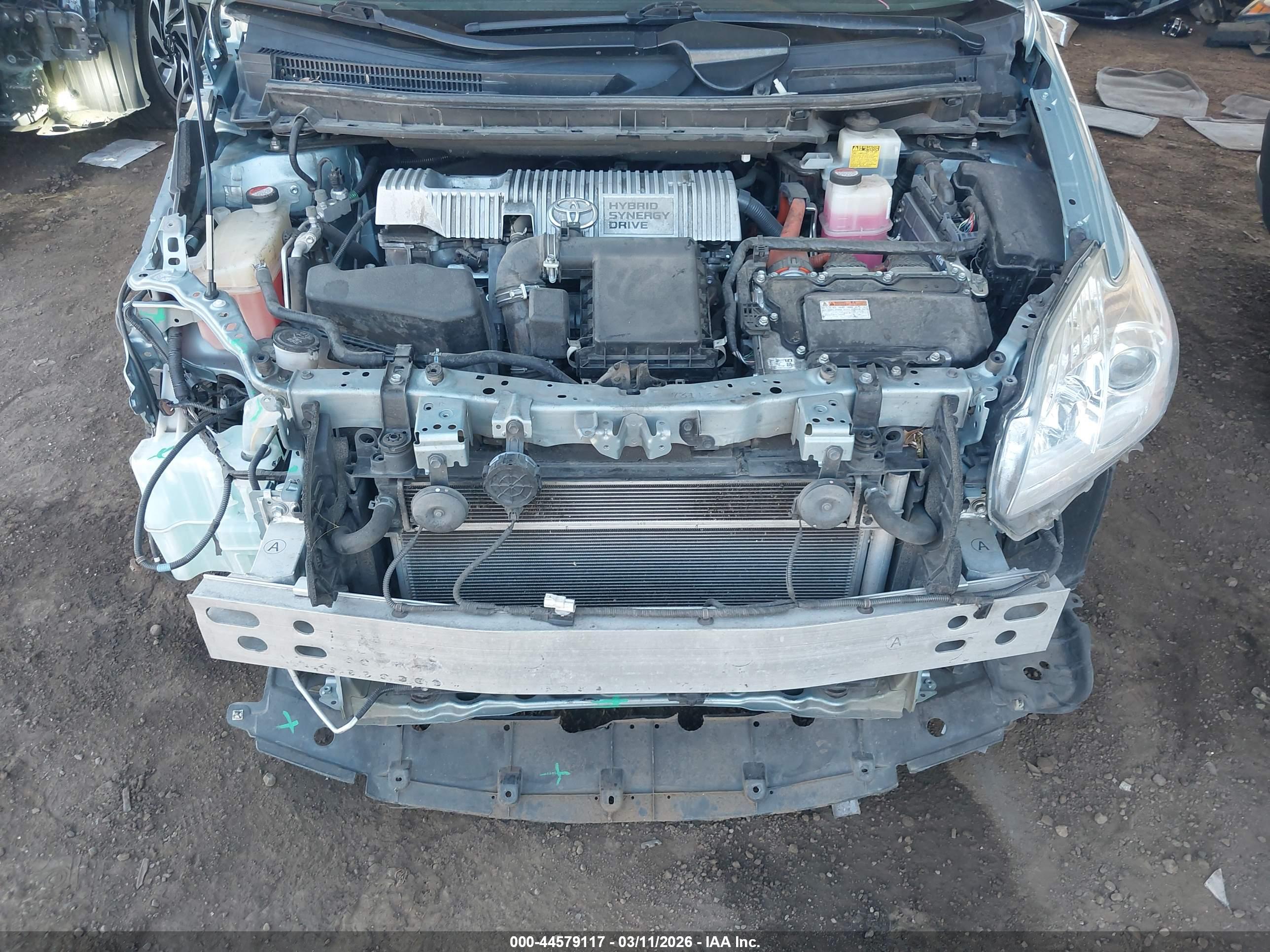 TOYOTA PRIUS image 10
