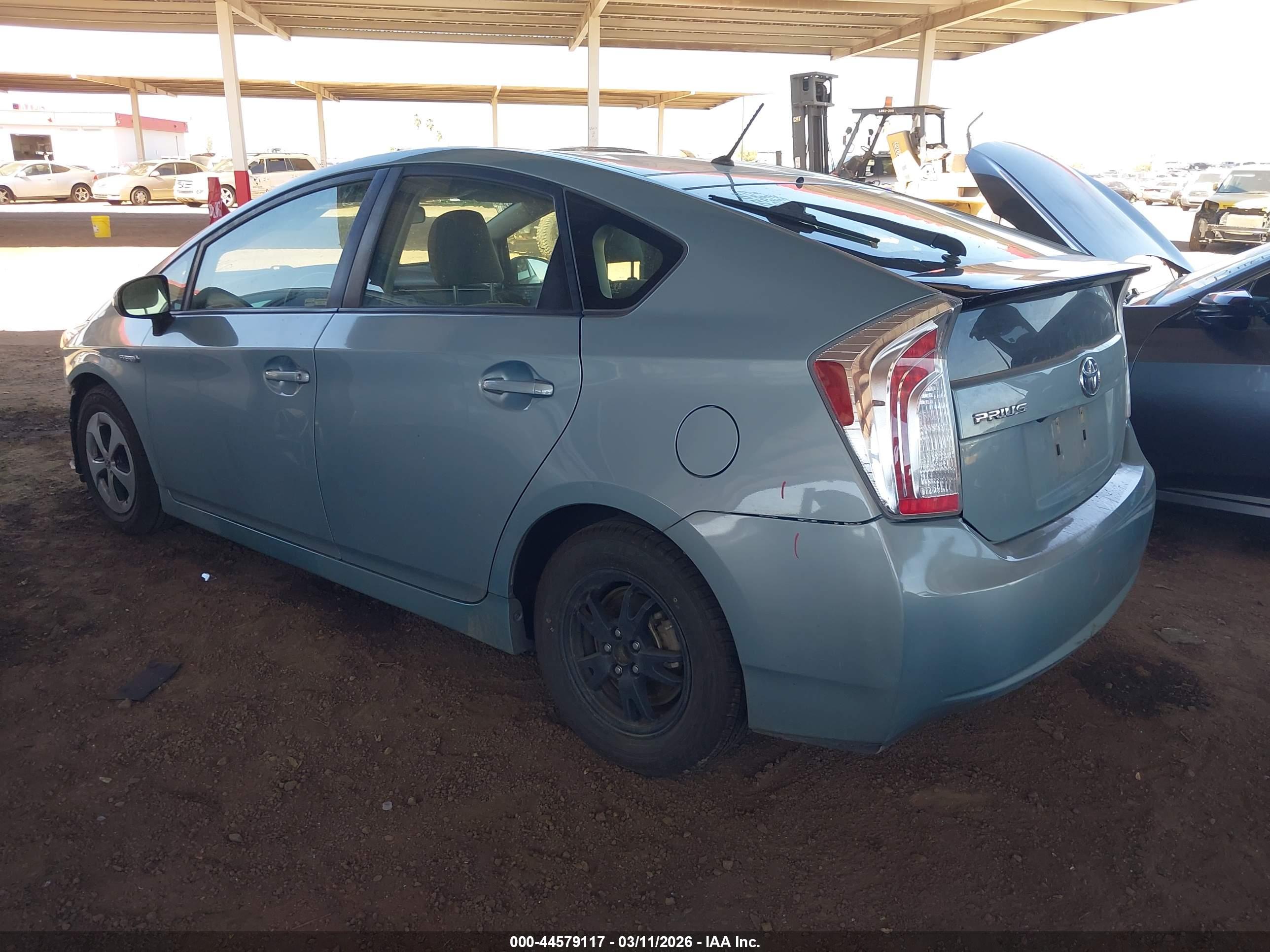 TOYOTA PRIUS image 3