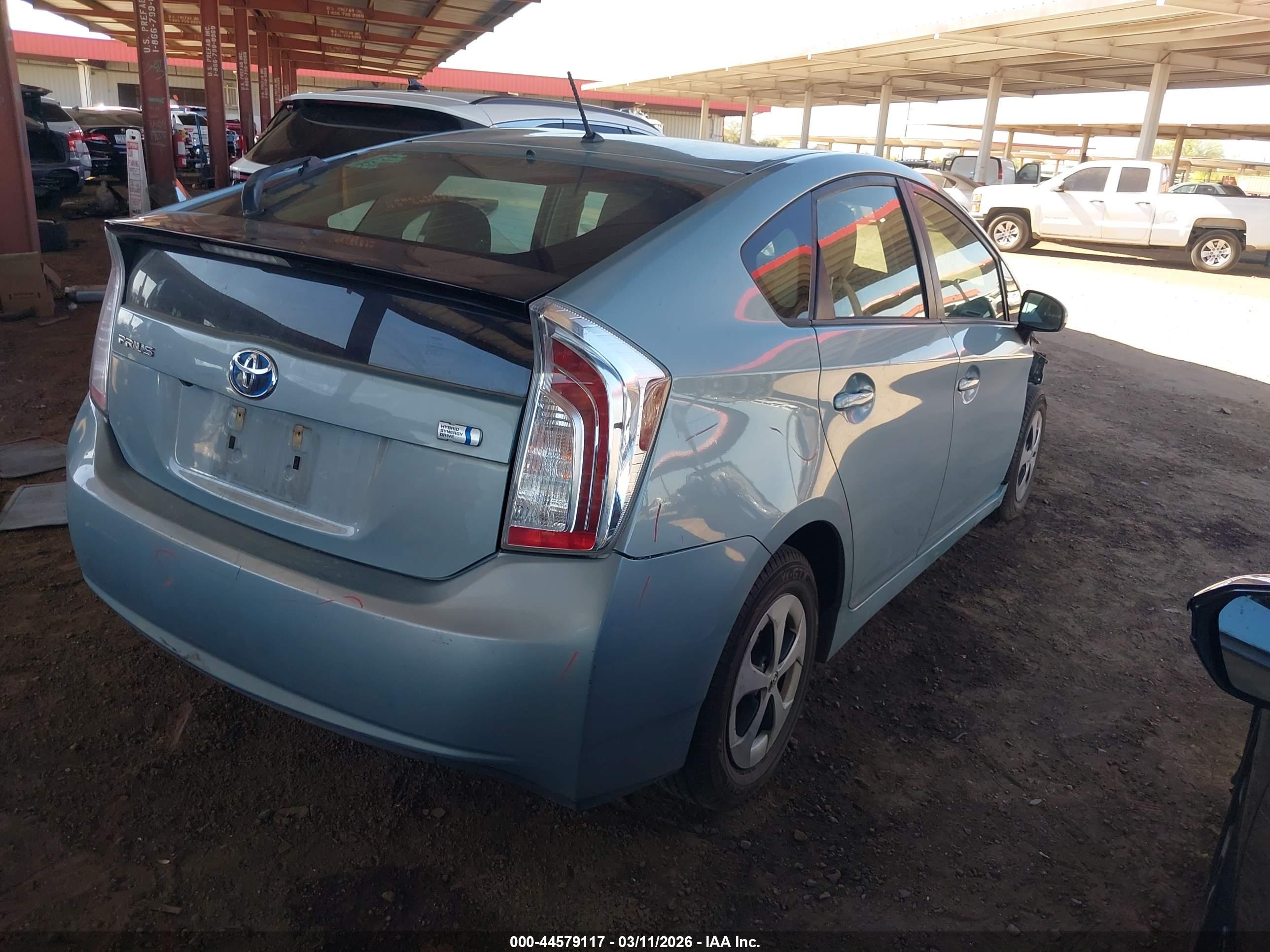 TOYOTA PRIUS image 4