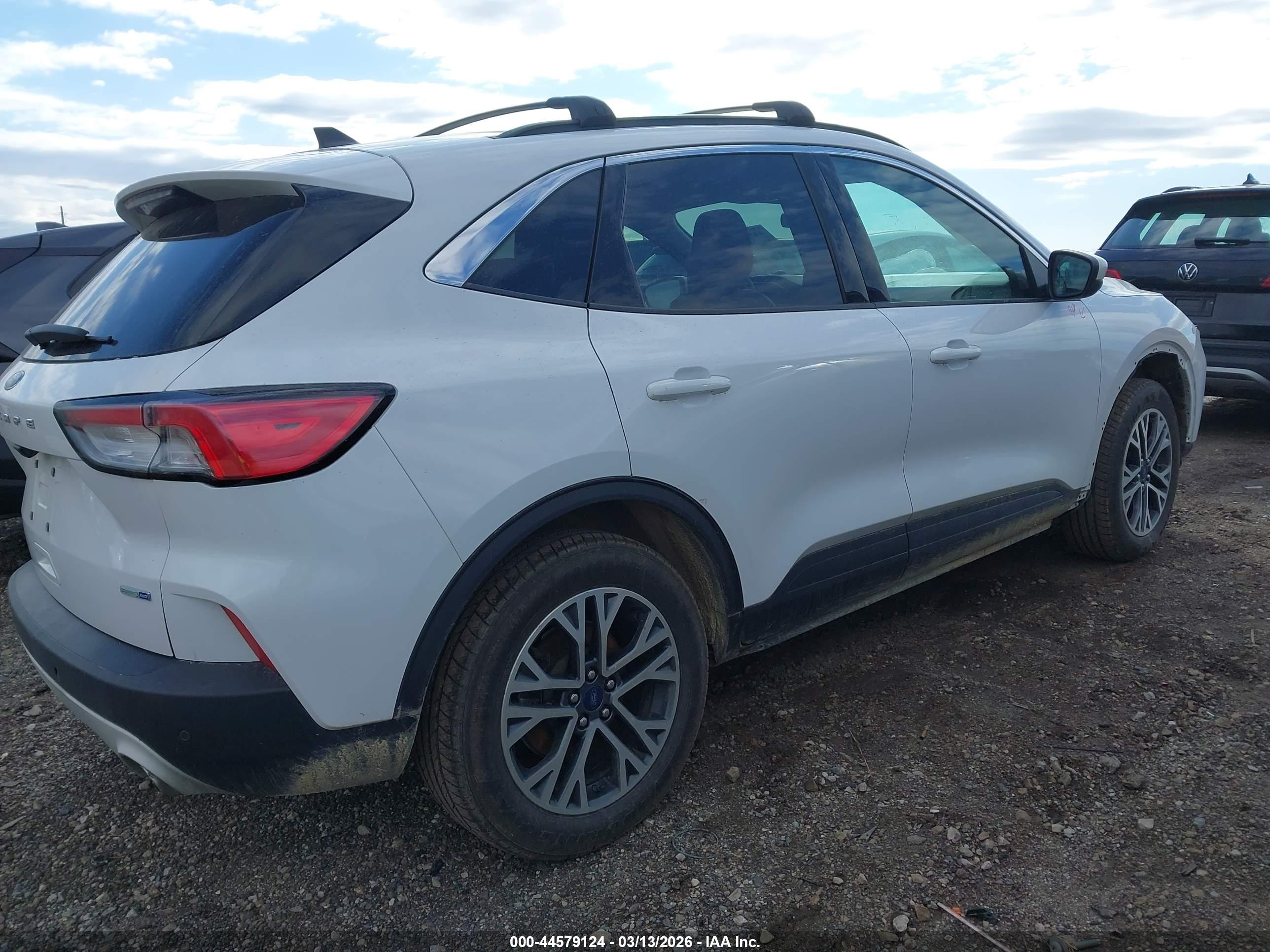 FORD ESCAPE image 4