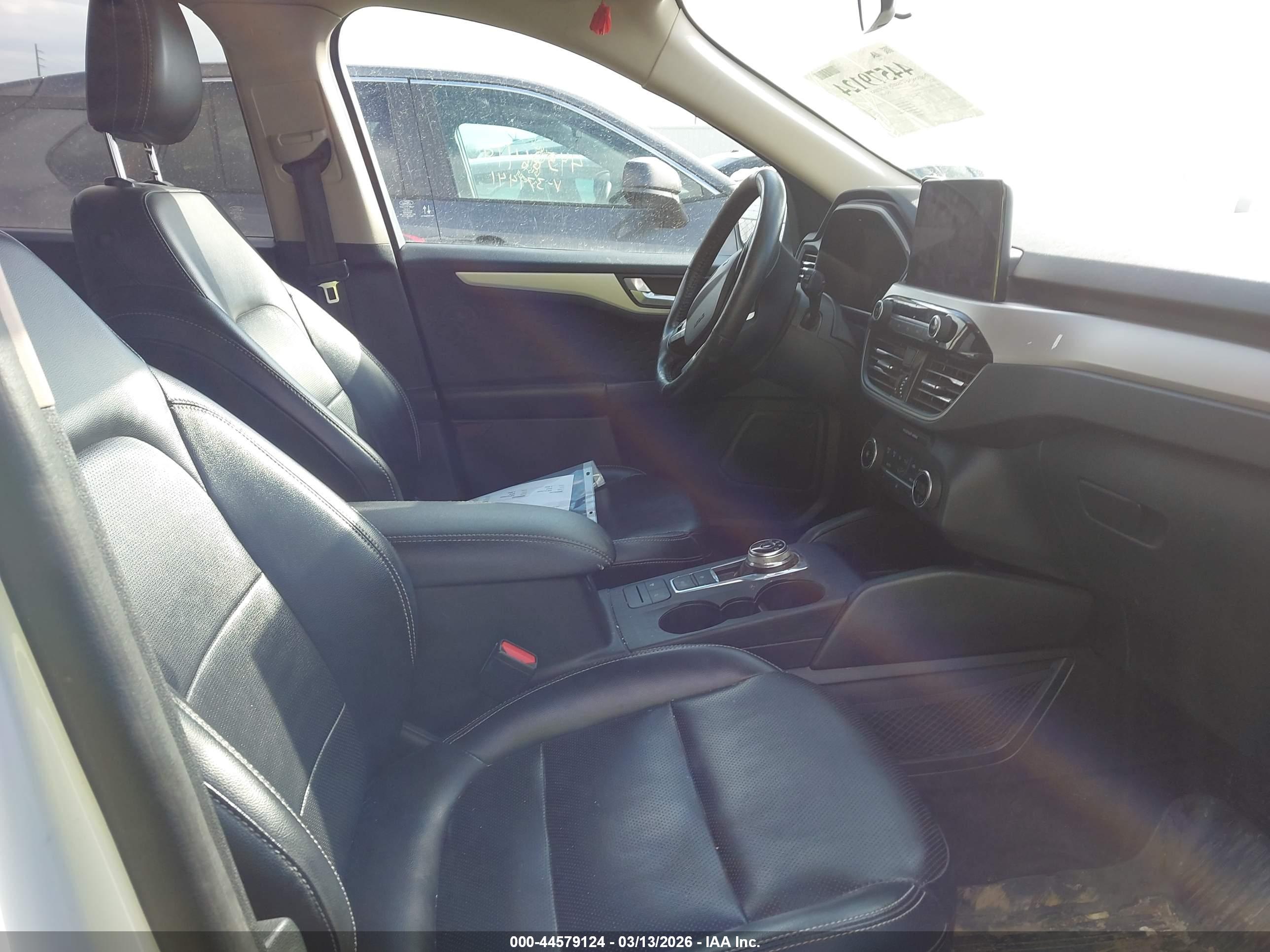 FORD ESCAPE image 5