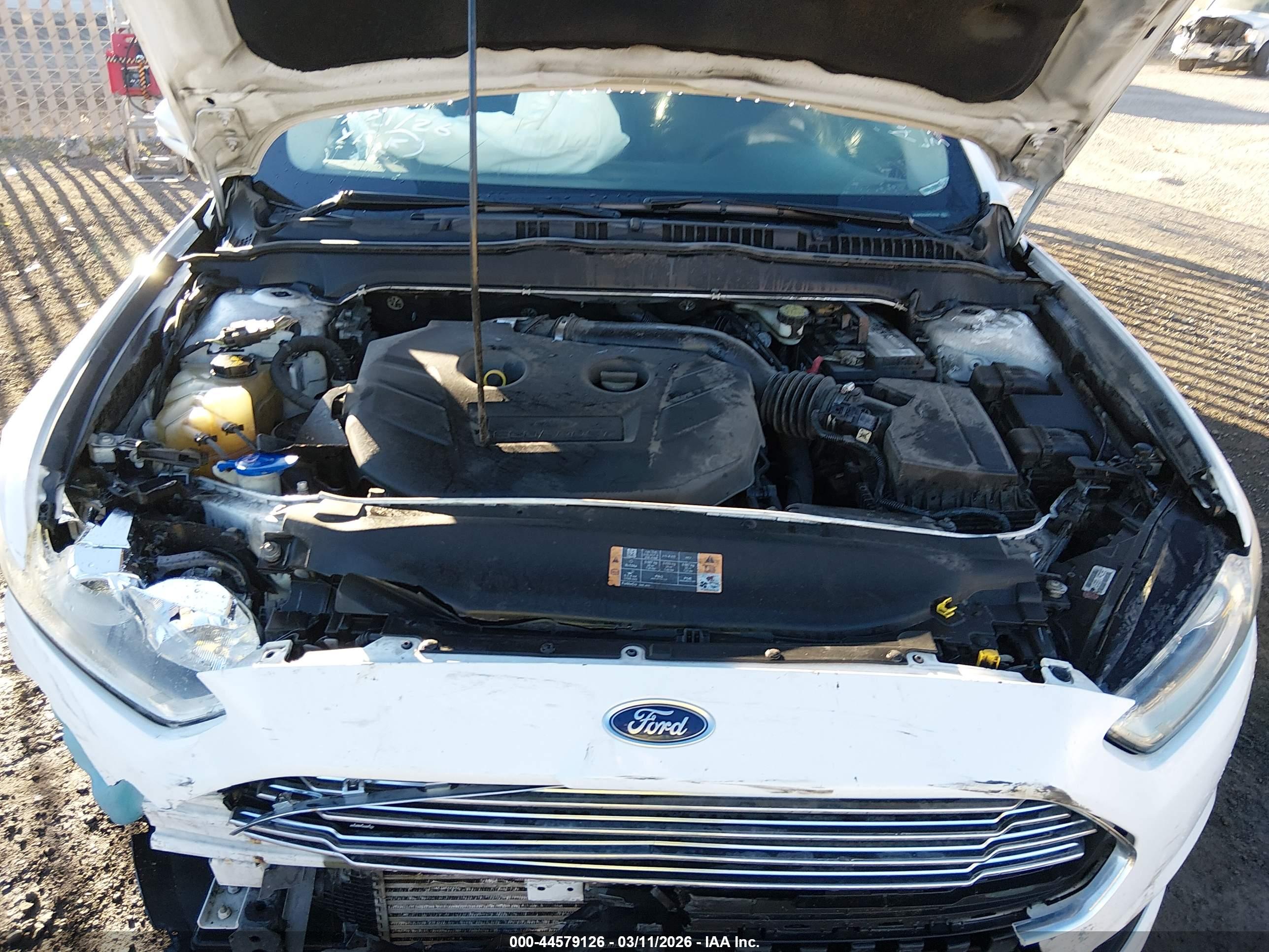 FORD FUSION image 10