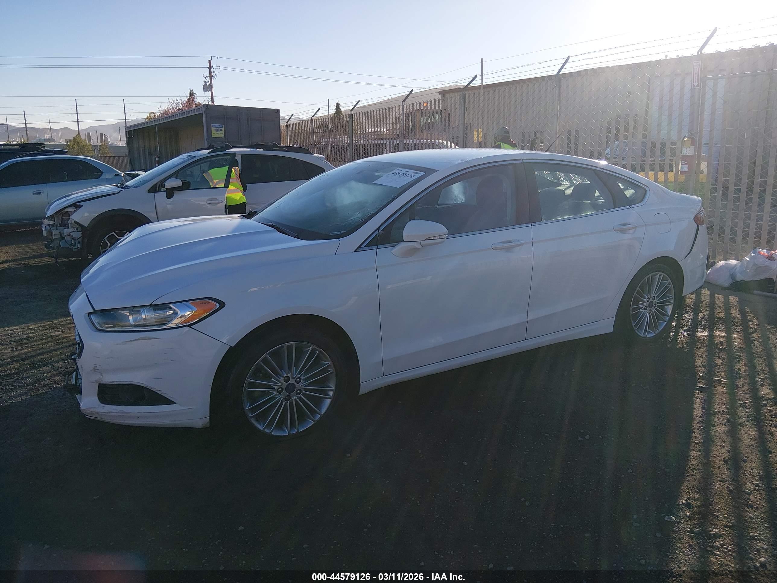 FORD FUSION image 2