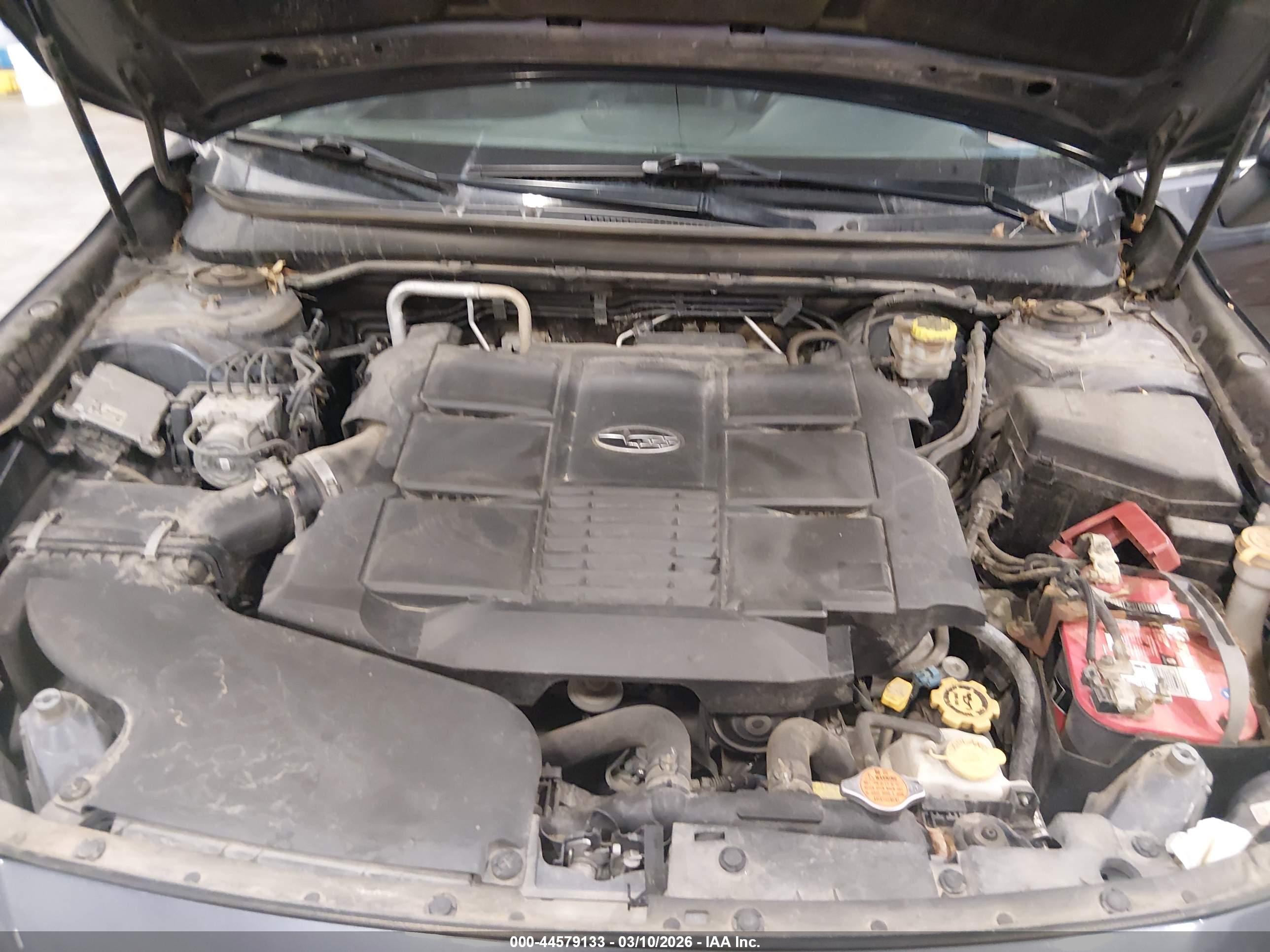 SUBARU OUTBACK image 10