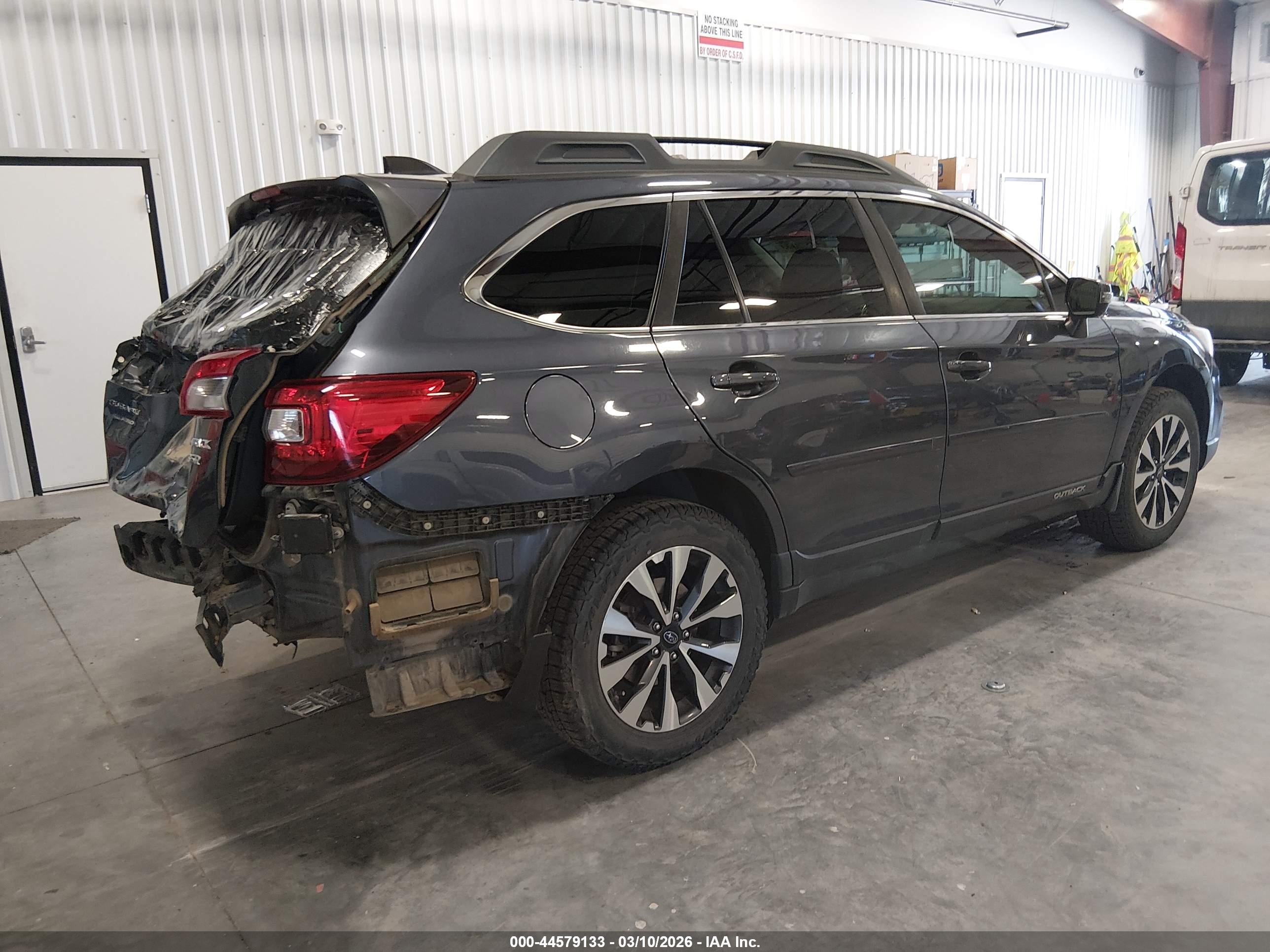 SUBARU OUTBACK image 4