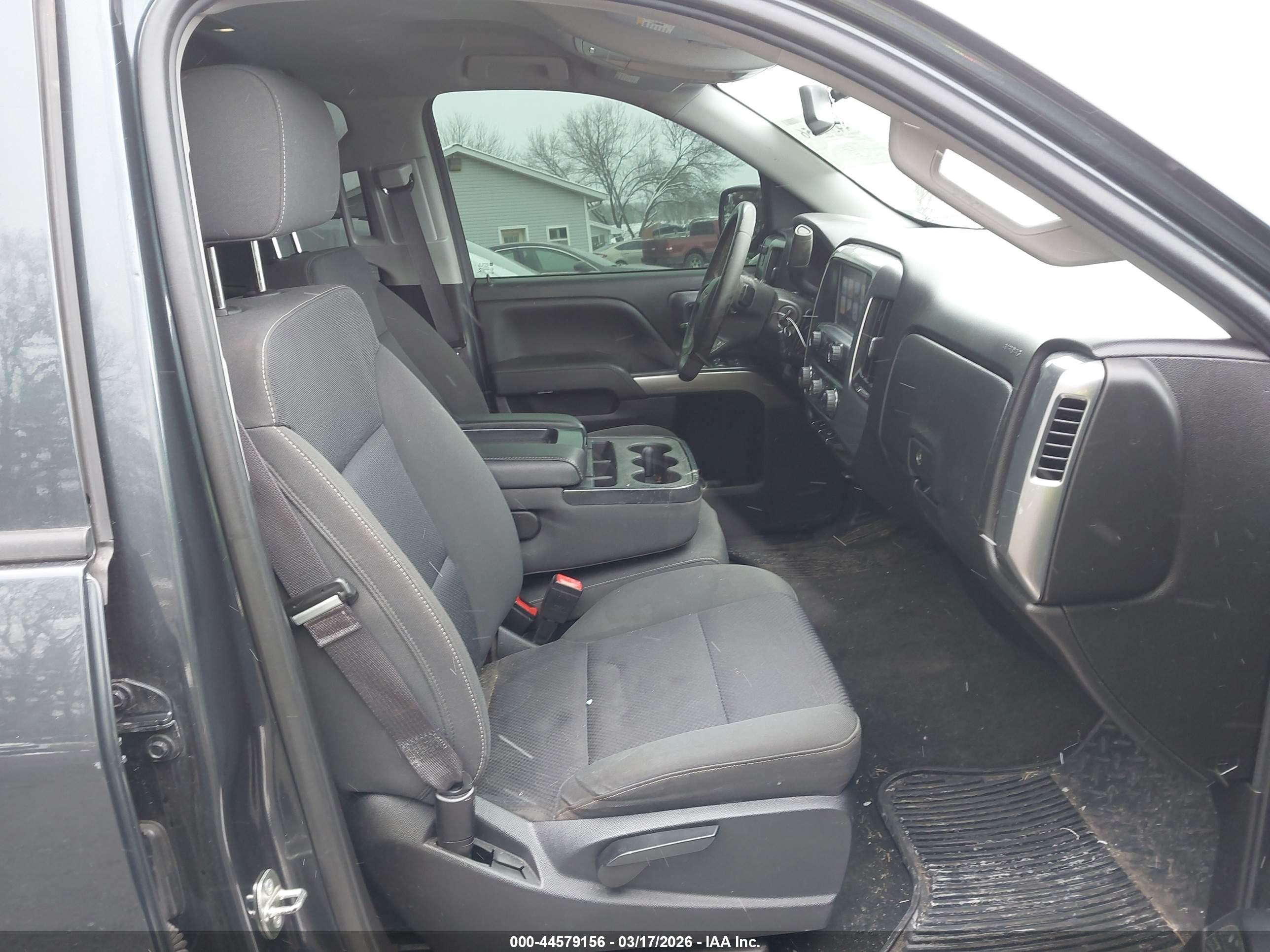 CHEVROLET SILVERADO image 5