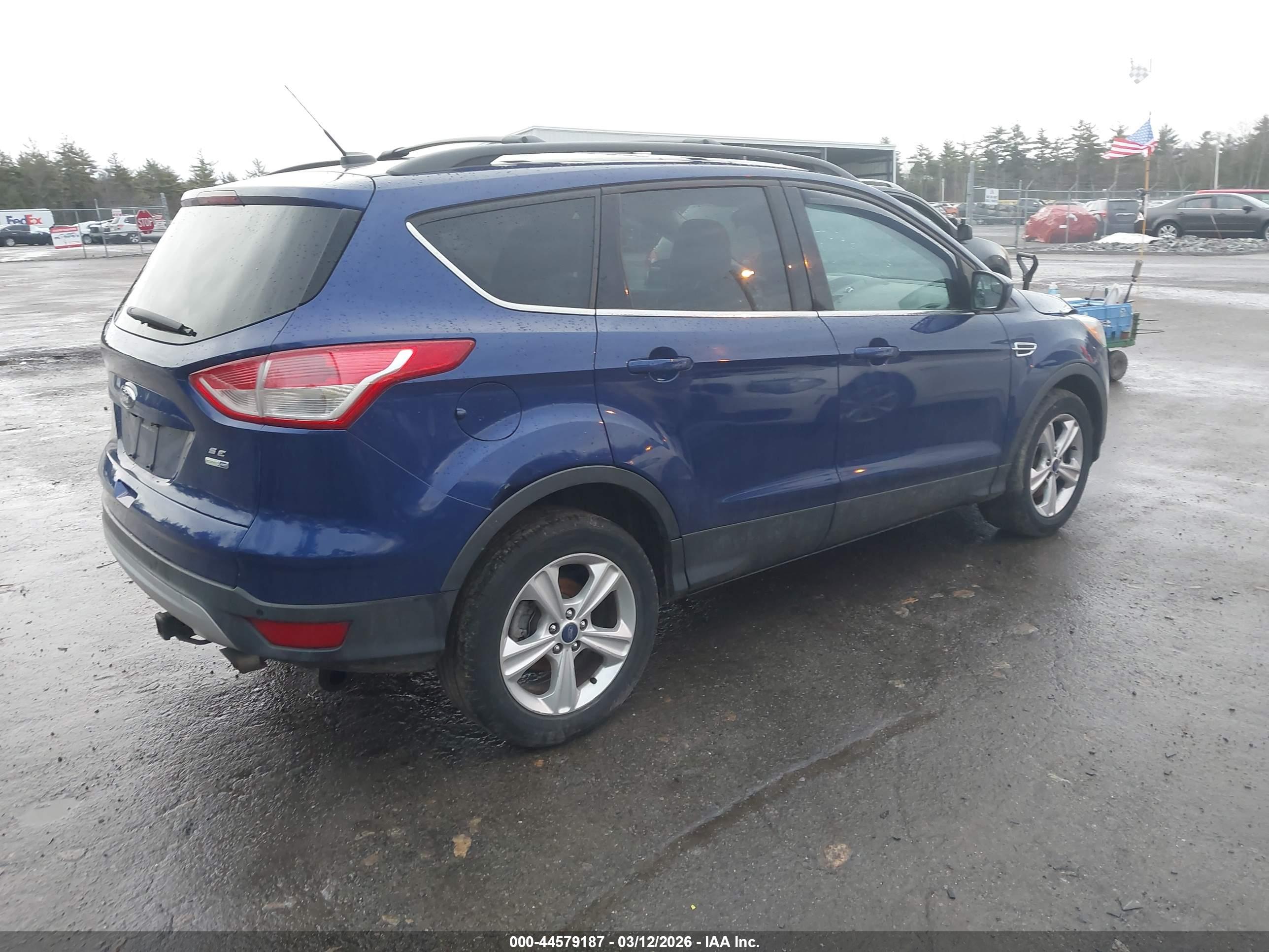 FORD ESCAPE image 4