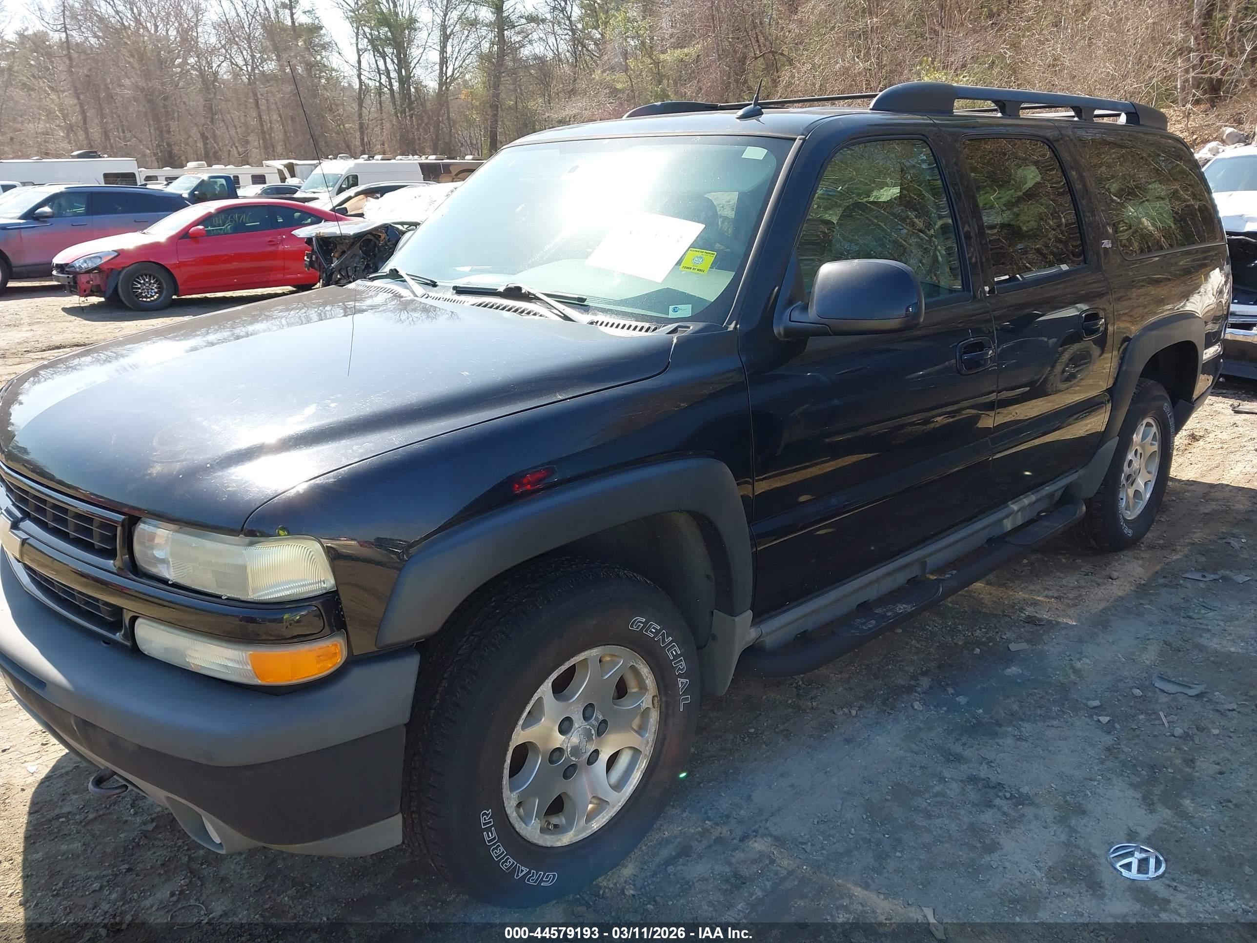 CHEVROLET SUBURBAN image 2