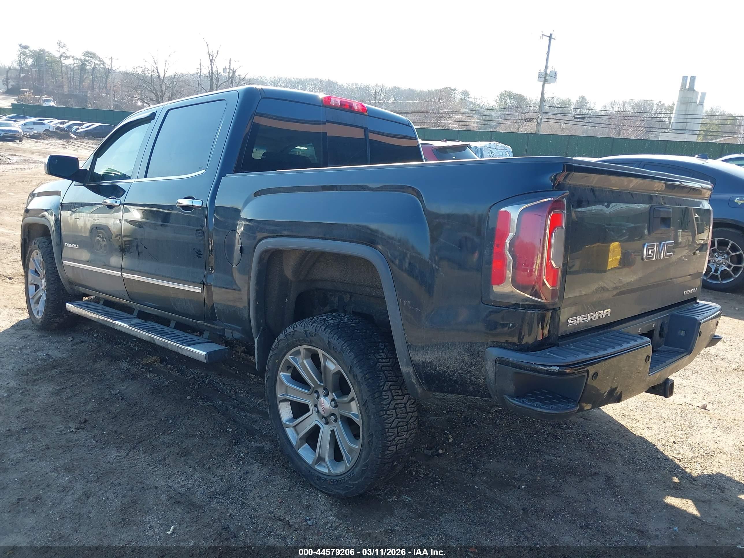 GMC SIERRA image 3