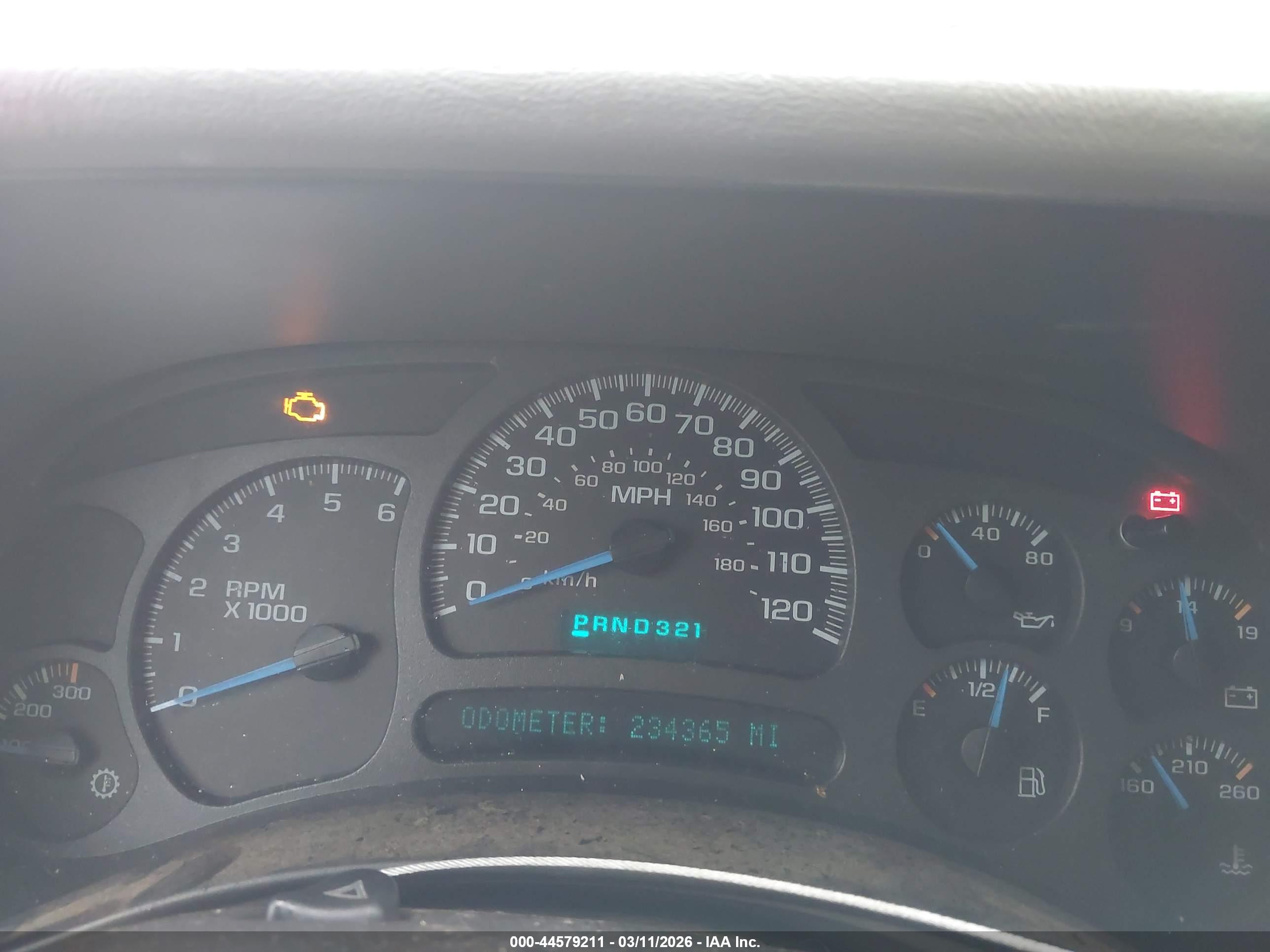 CHEVROLET SILVERADO image 7