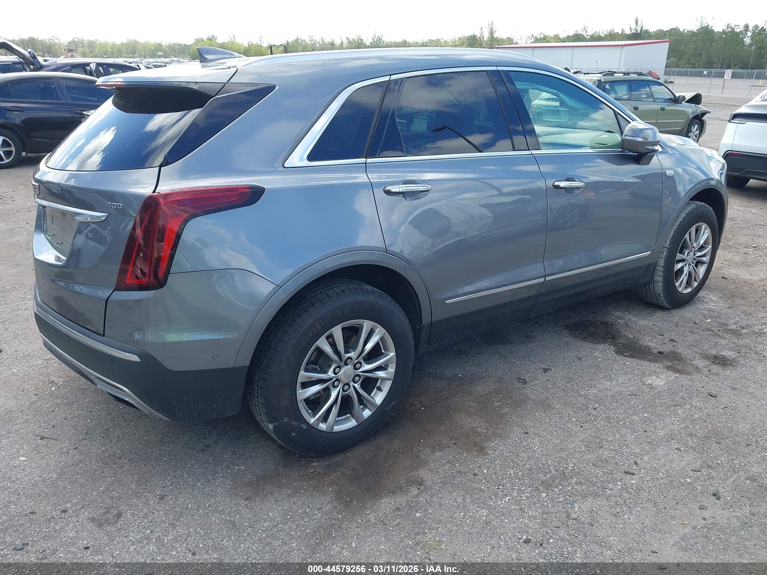 CADILLAC XT5 image 4