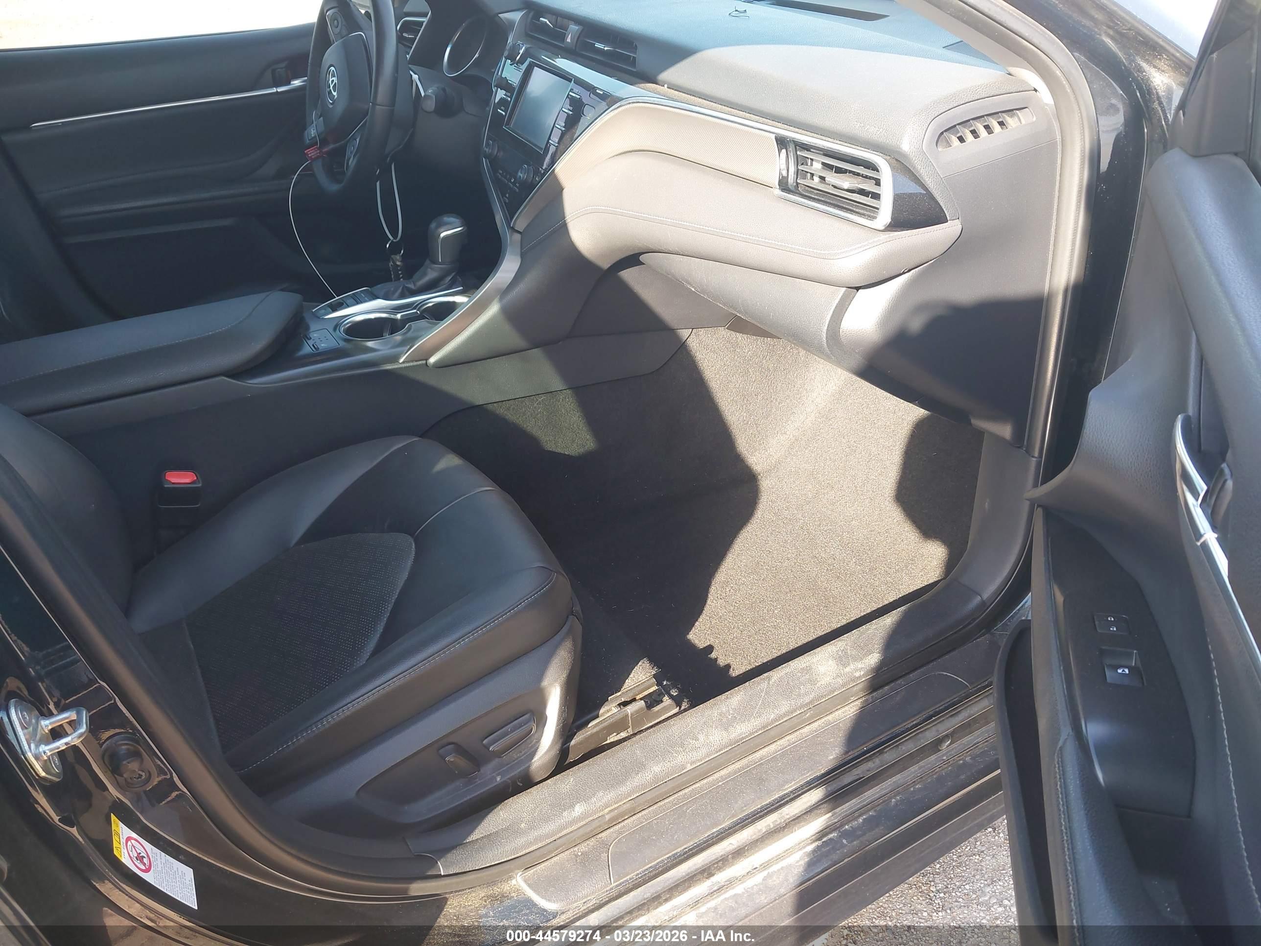 TOYOTA CAMRY image 5