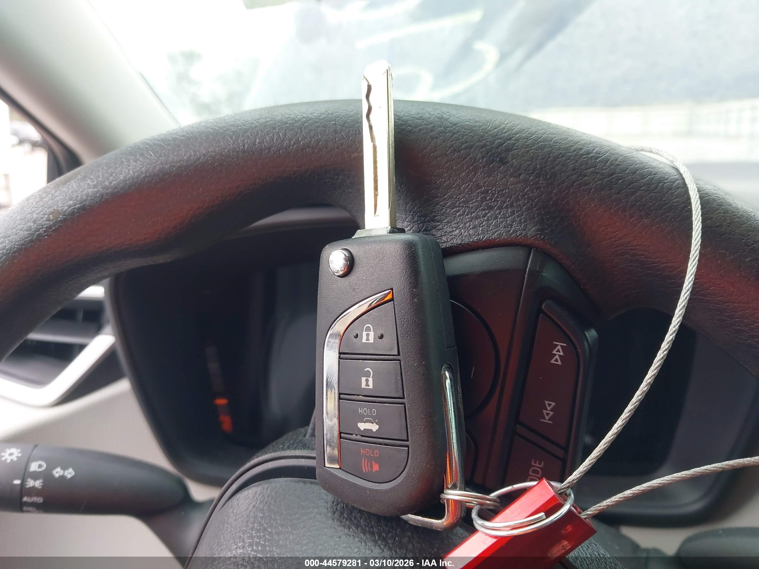 TOYOTA COROLLA image 11