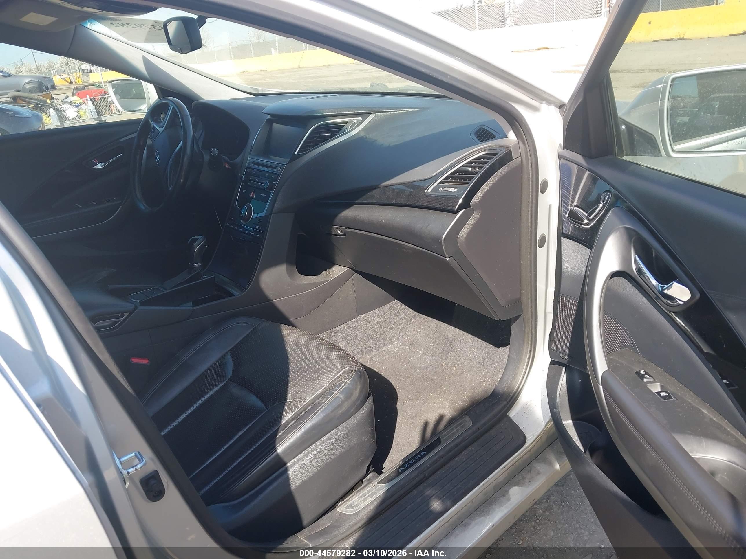 HYUNDAI AZERA image 5