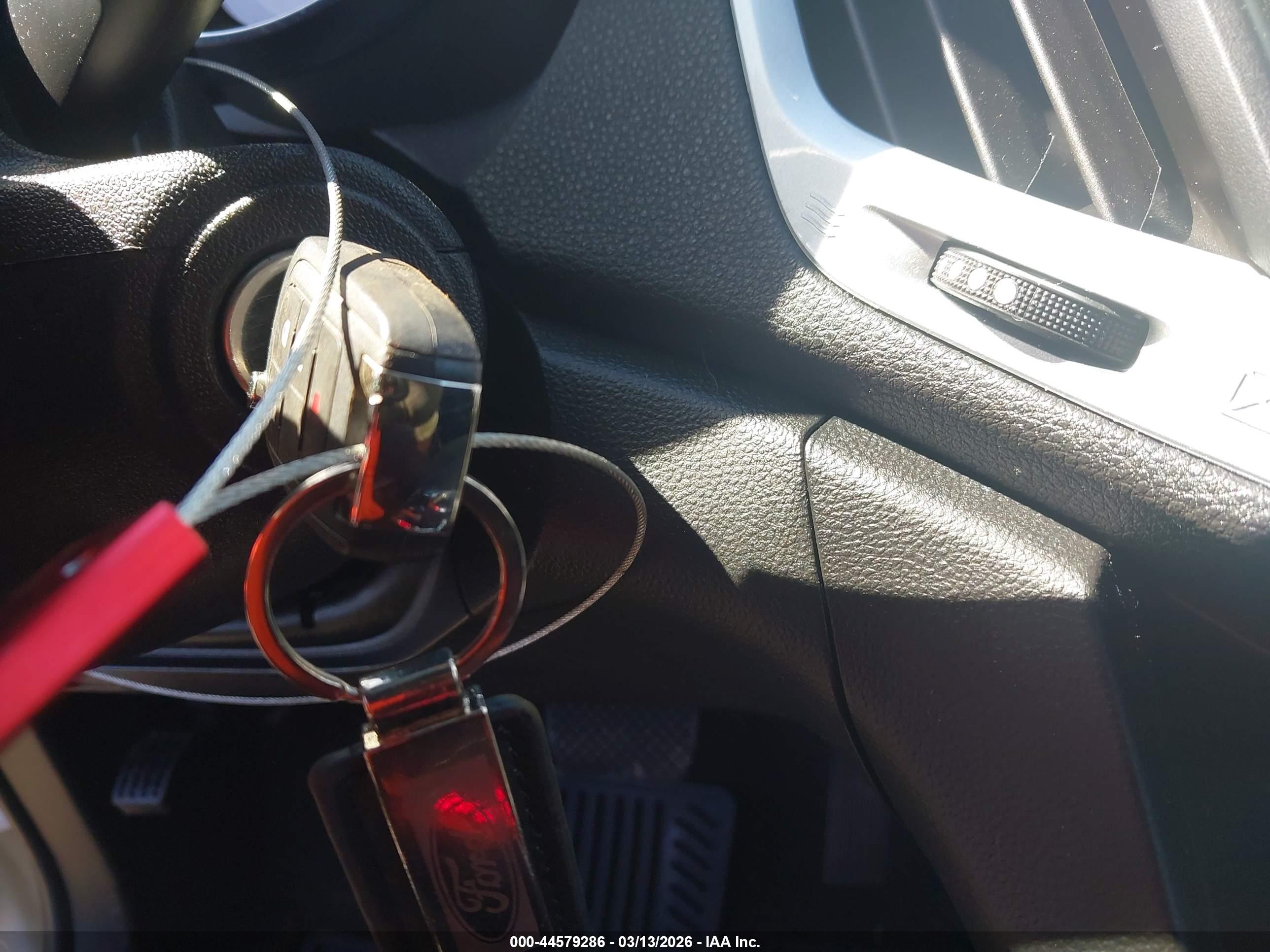 GMC TERRAIN image 11