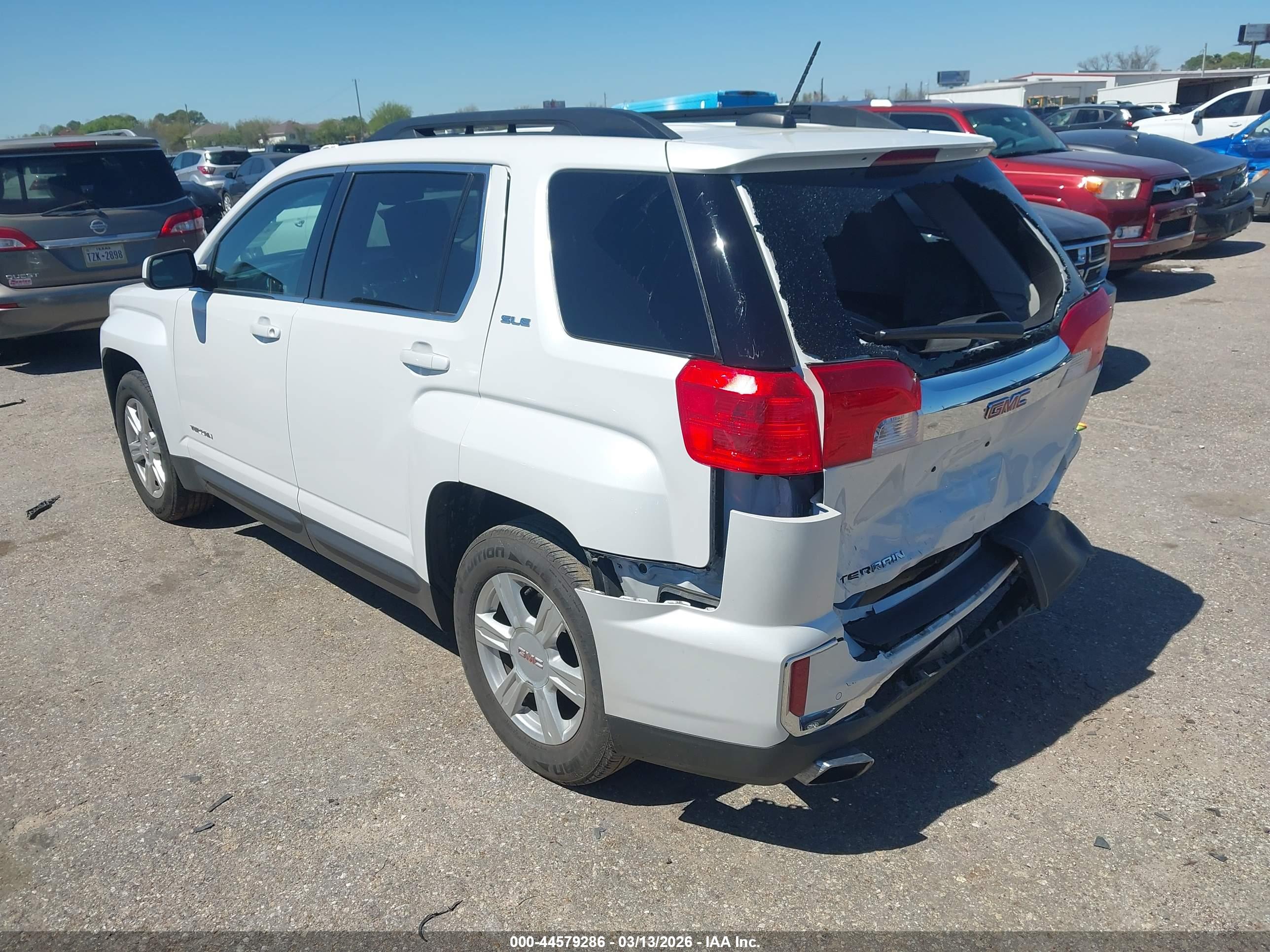 GMC TERRAIN image 3