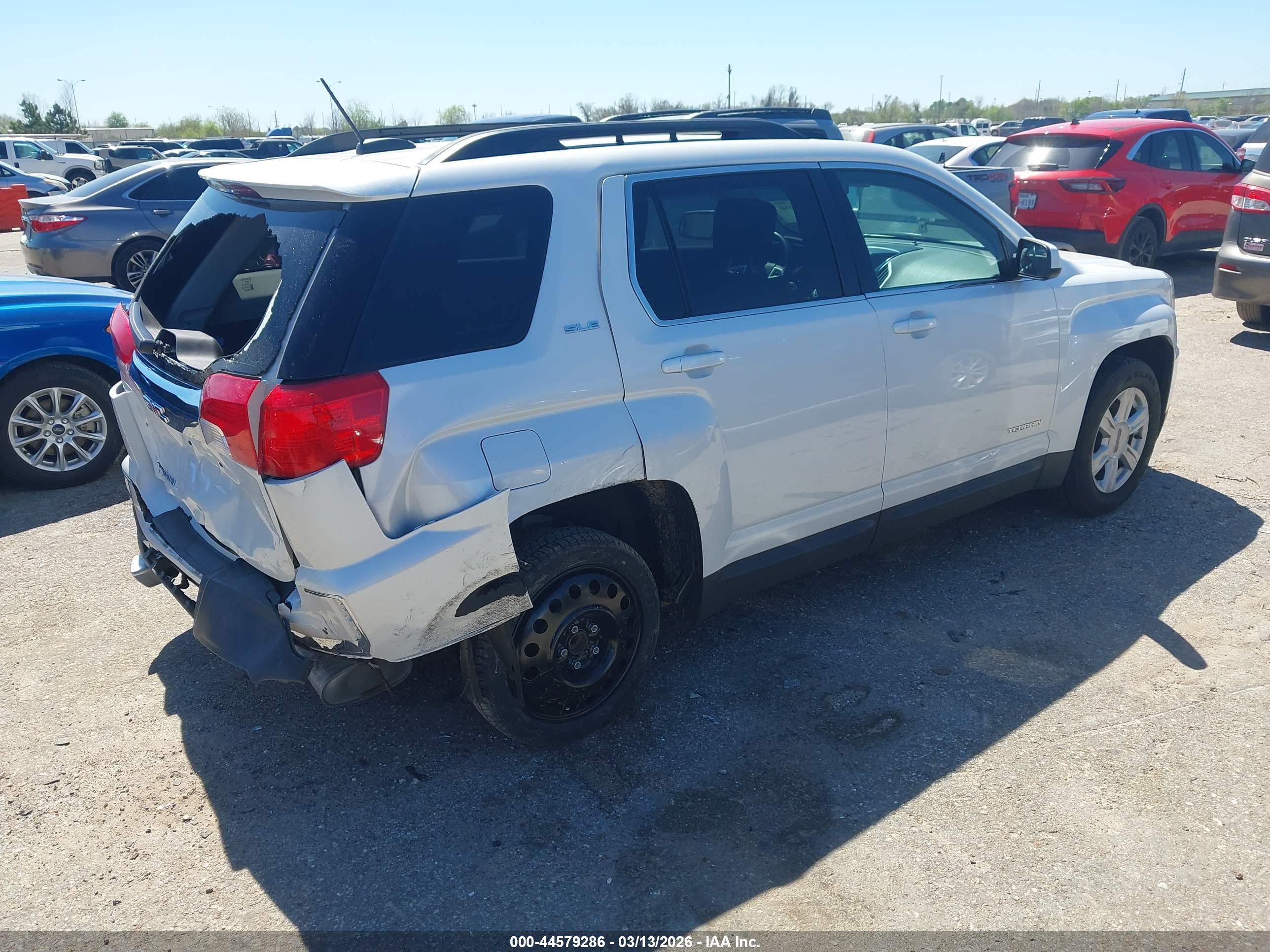 GMC TERRAIN image 4
