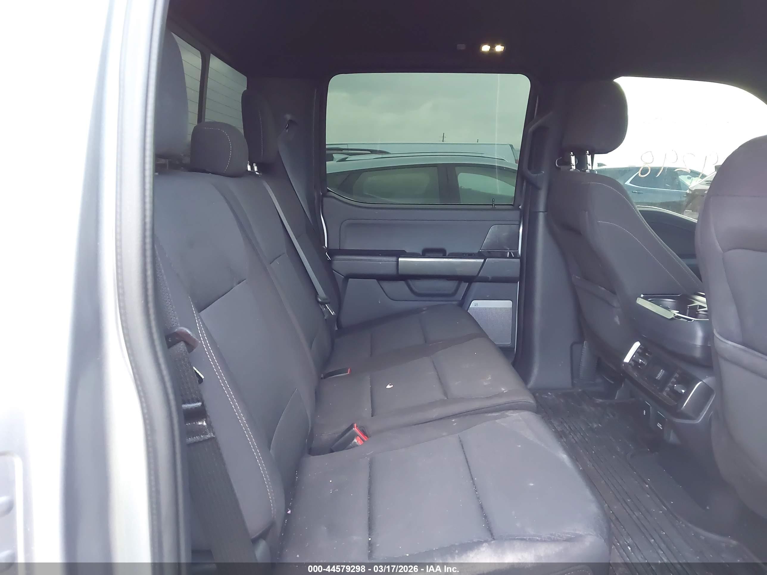 FORD F-150 image 8