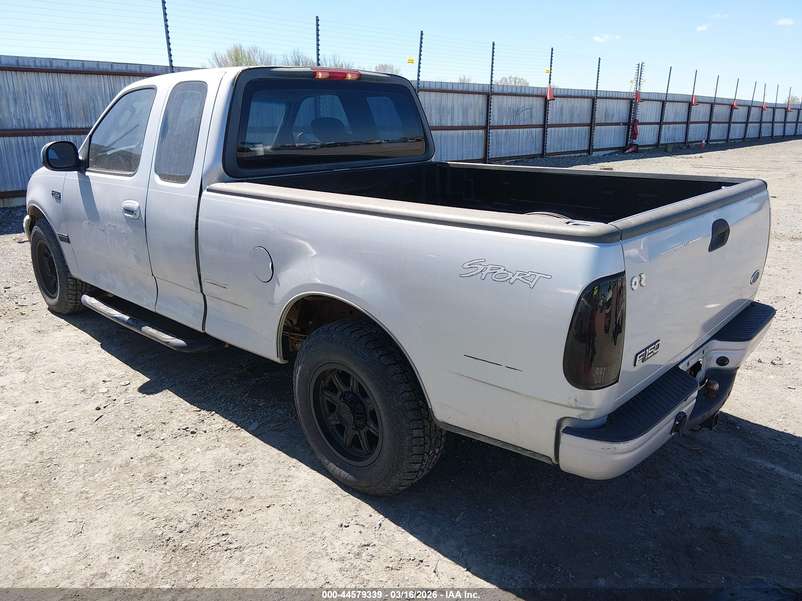 FORD F-150 image 3