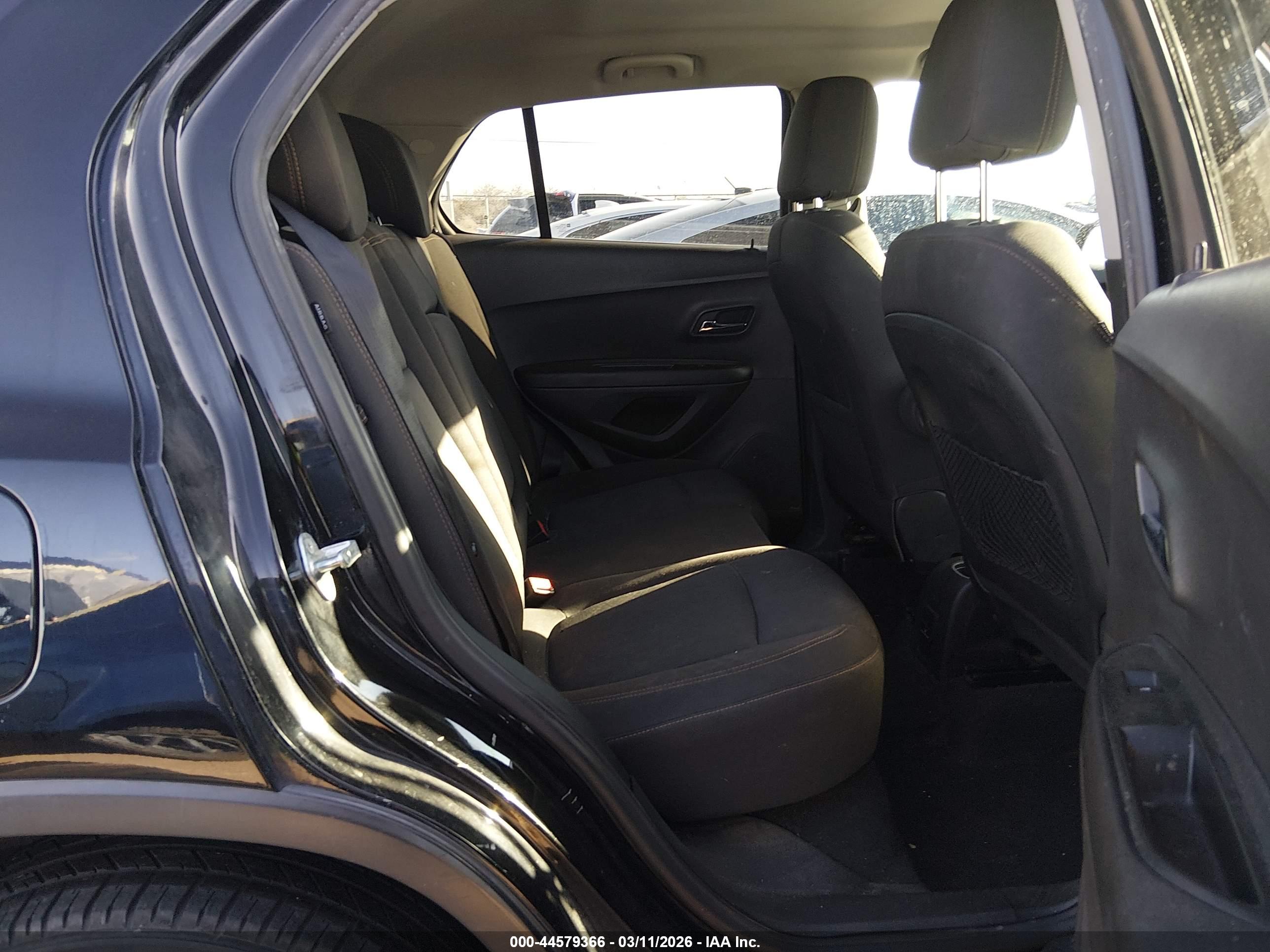 CHEVROLET TRAX image 8