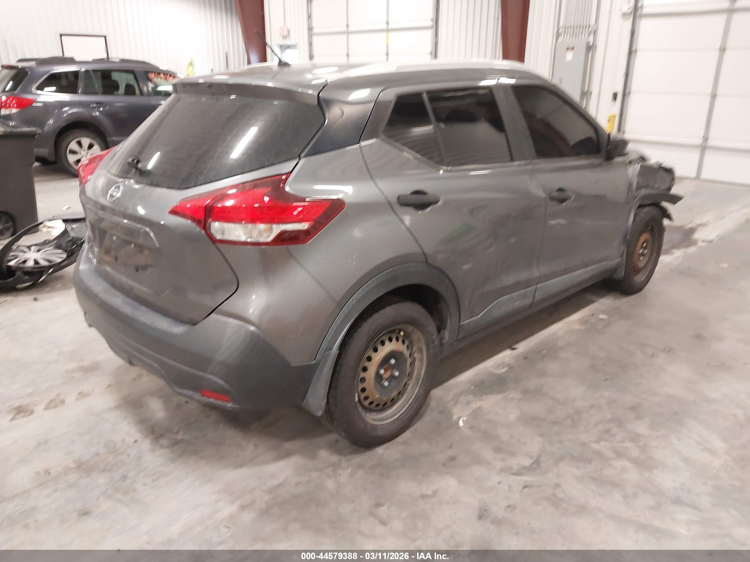 NISSAN KICKS image 4