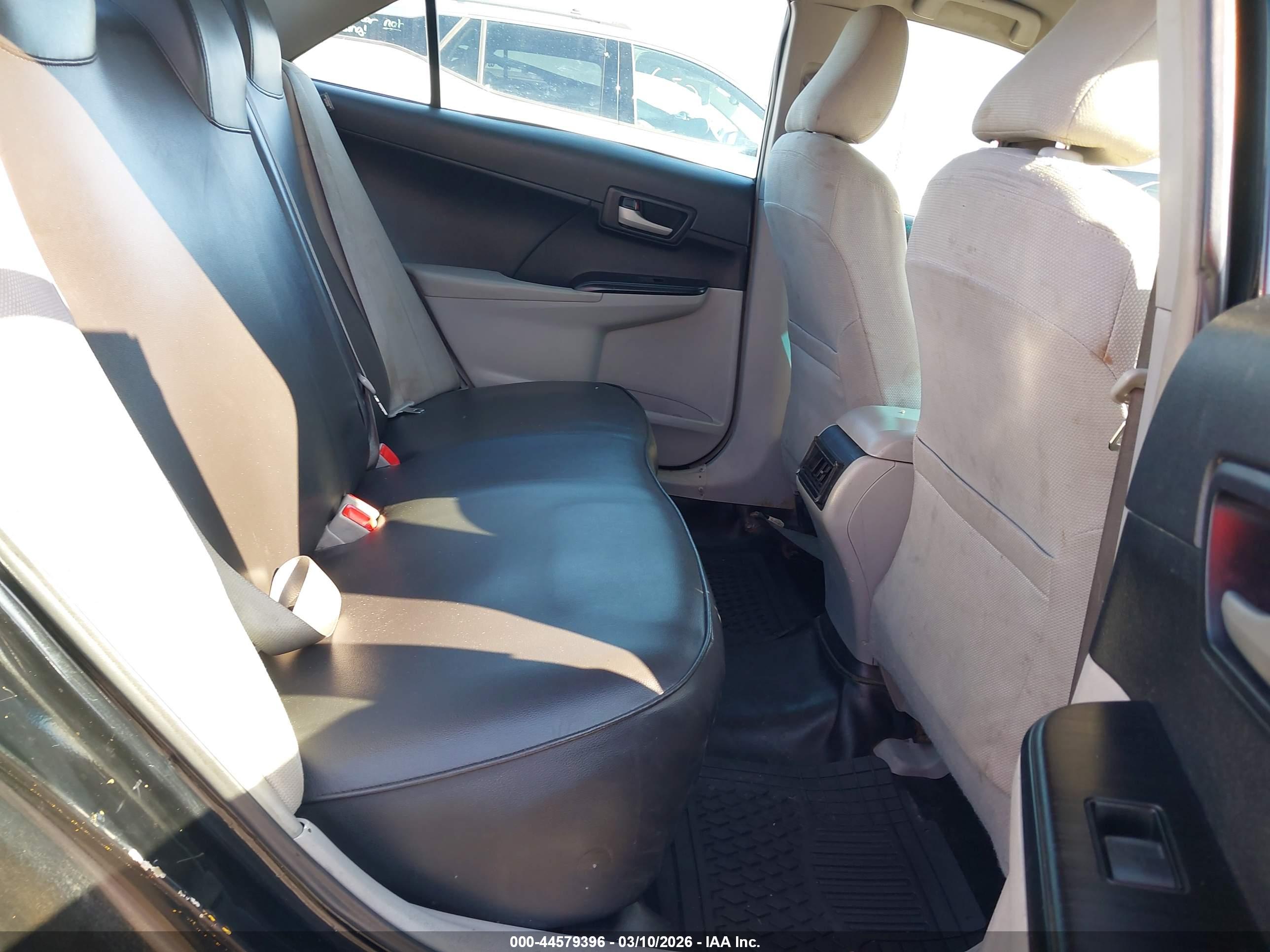 TOYOTA CAMRY image 8