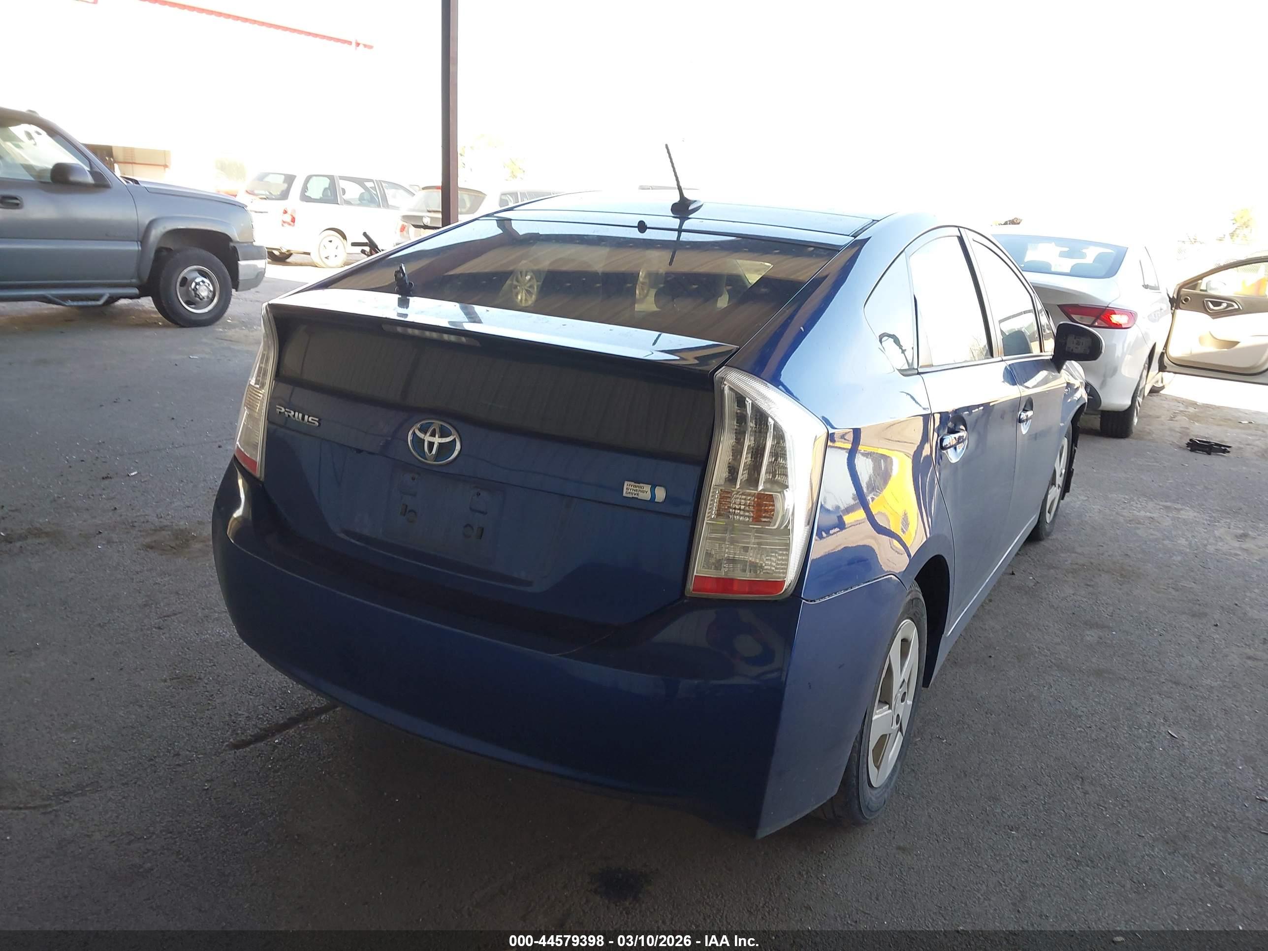 TOYOTA PRIUS image 4