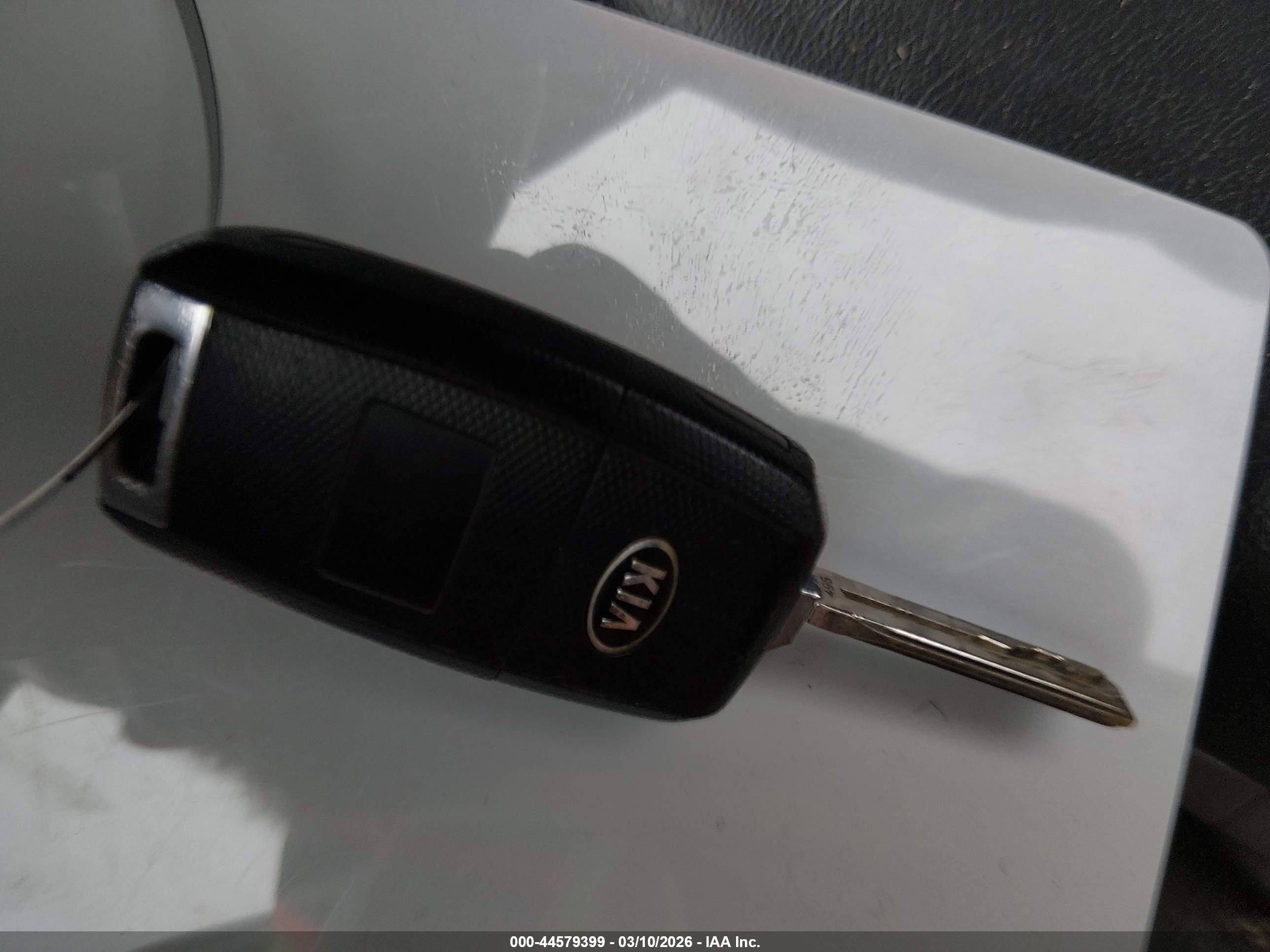 KIA SEDONA image 11