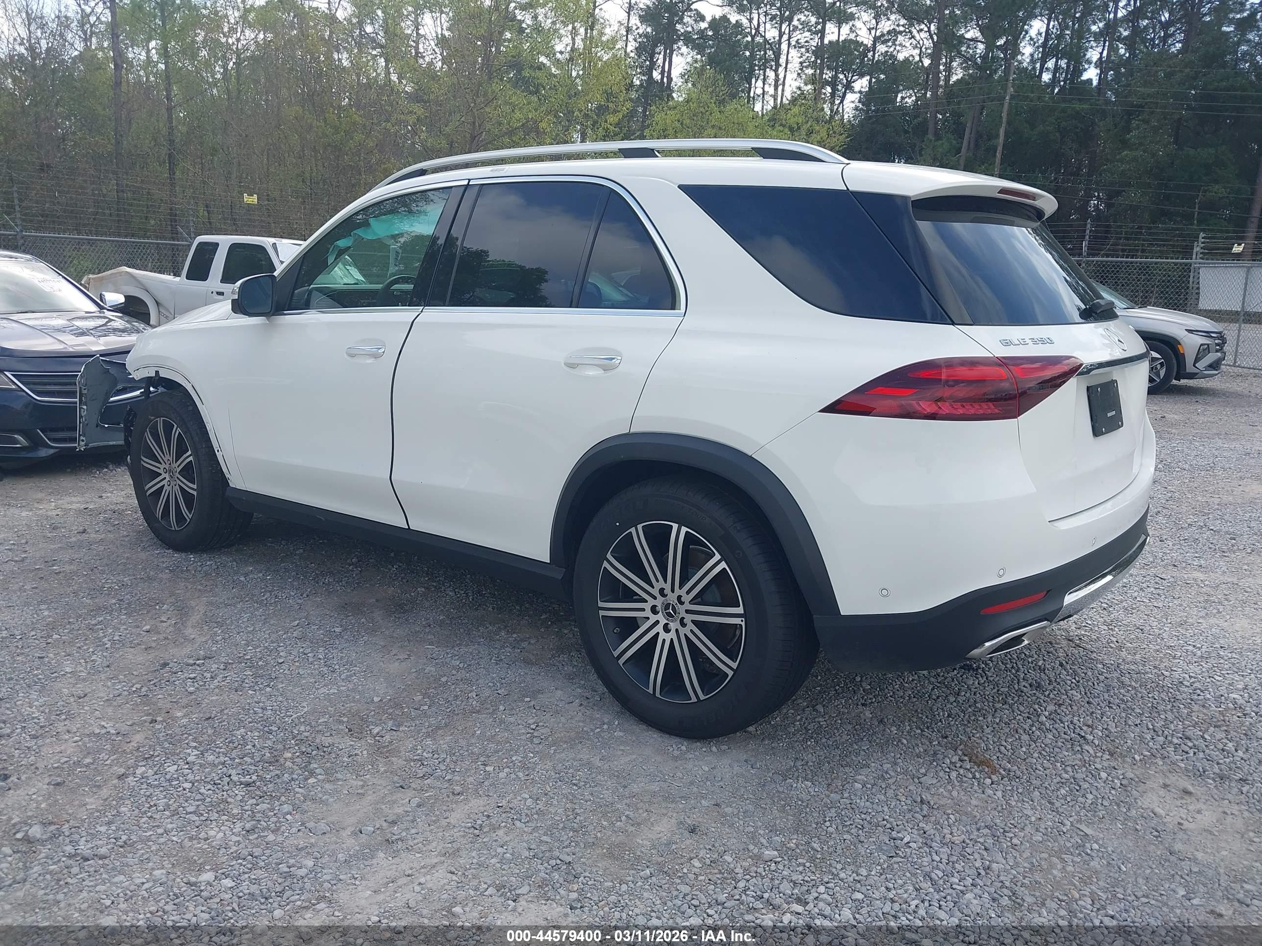 MERCEDES-BENZ GLE image 3
