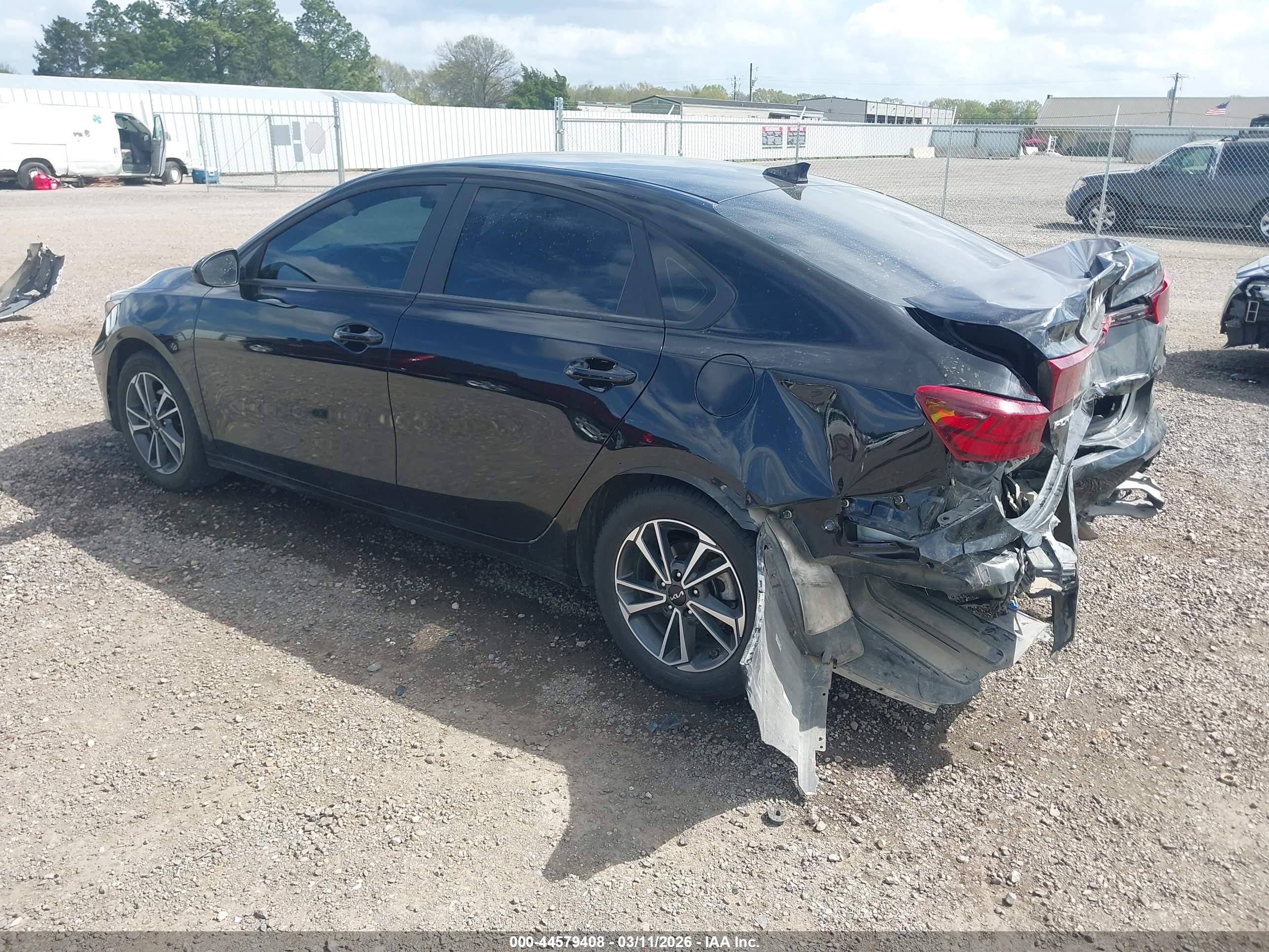 KIA FORTE image 3