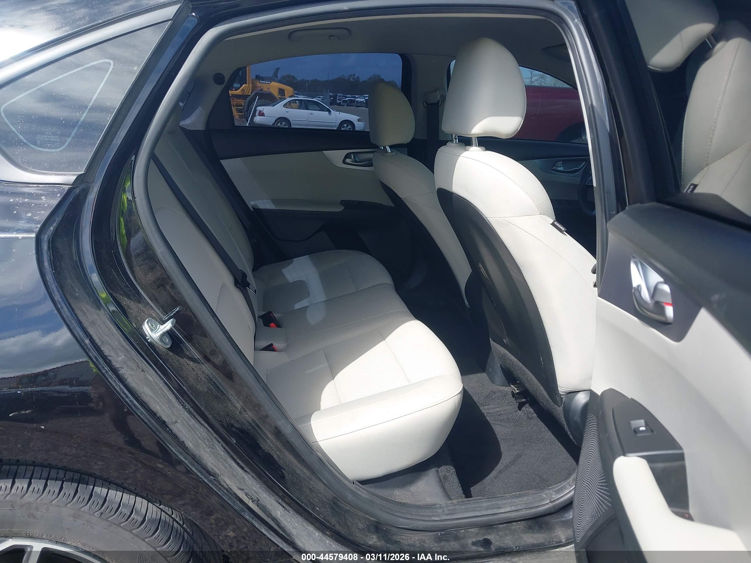 KIA FORTE image 8