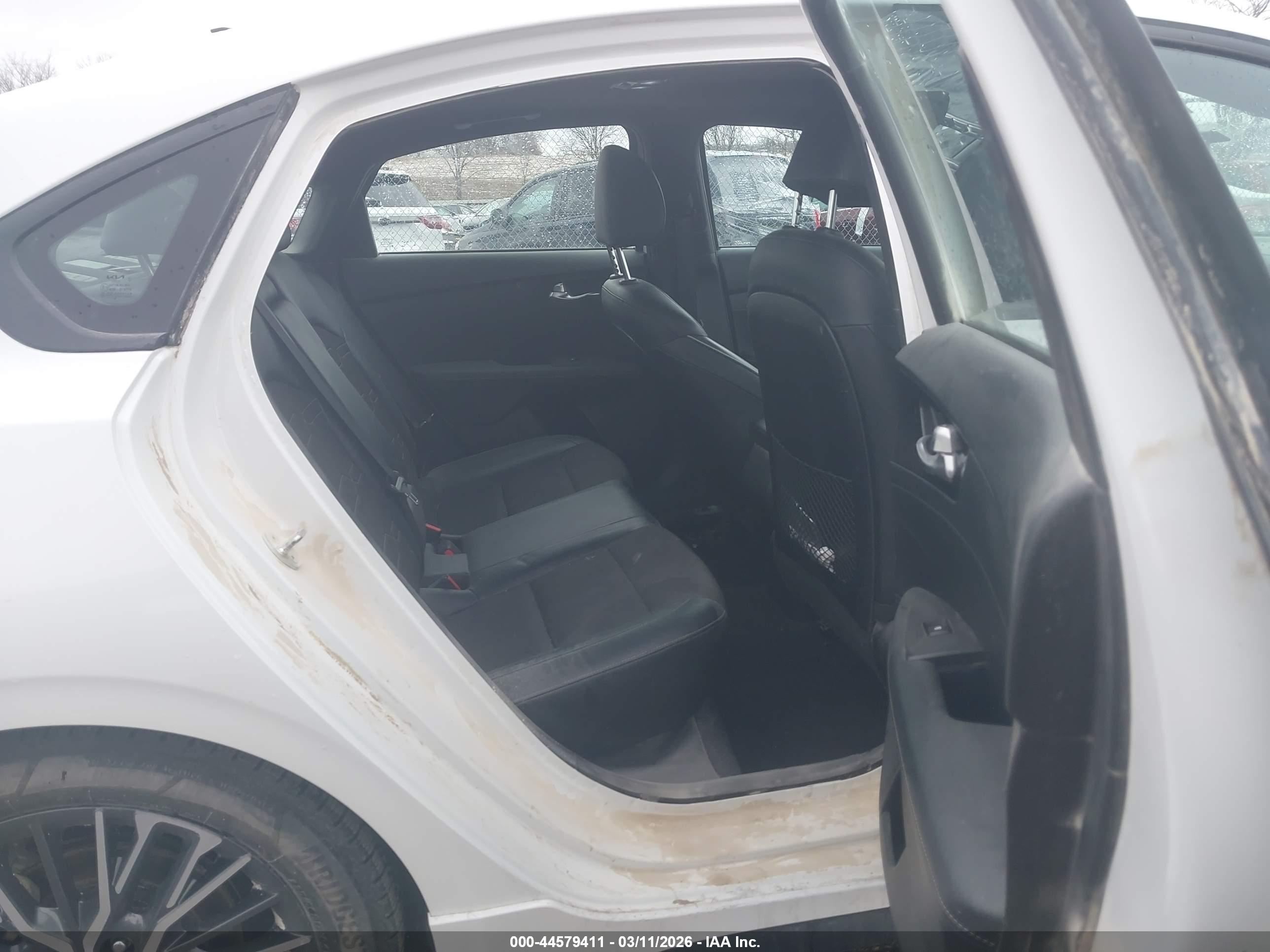 KIA FORTE image 8