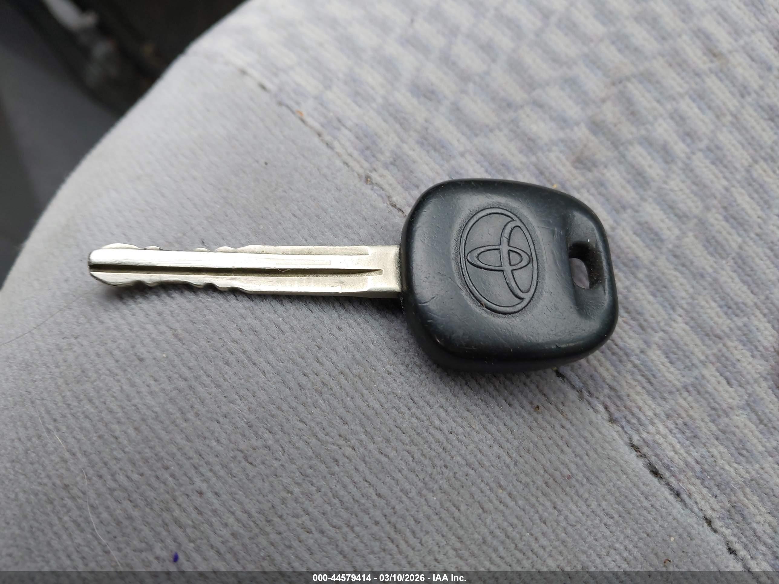 TOYOTA COROLLA image 11
