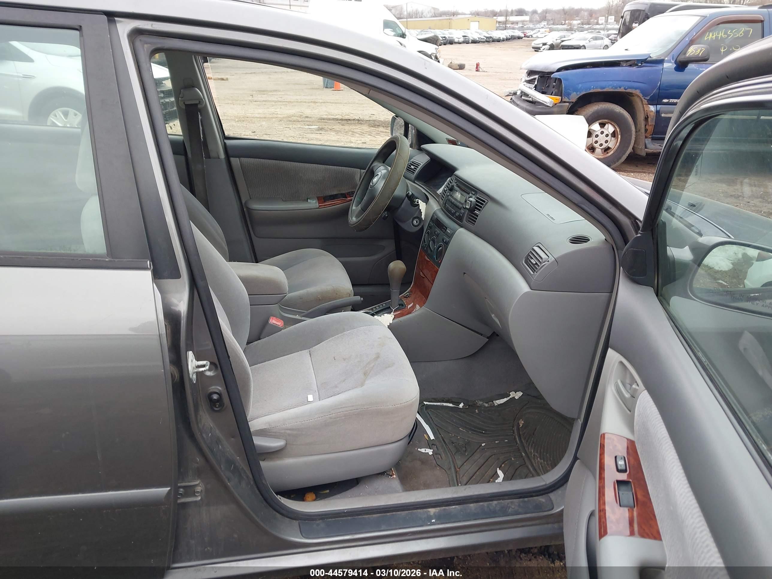 TOYOTA COROLLA image 5