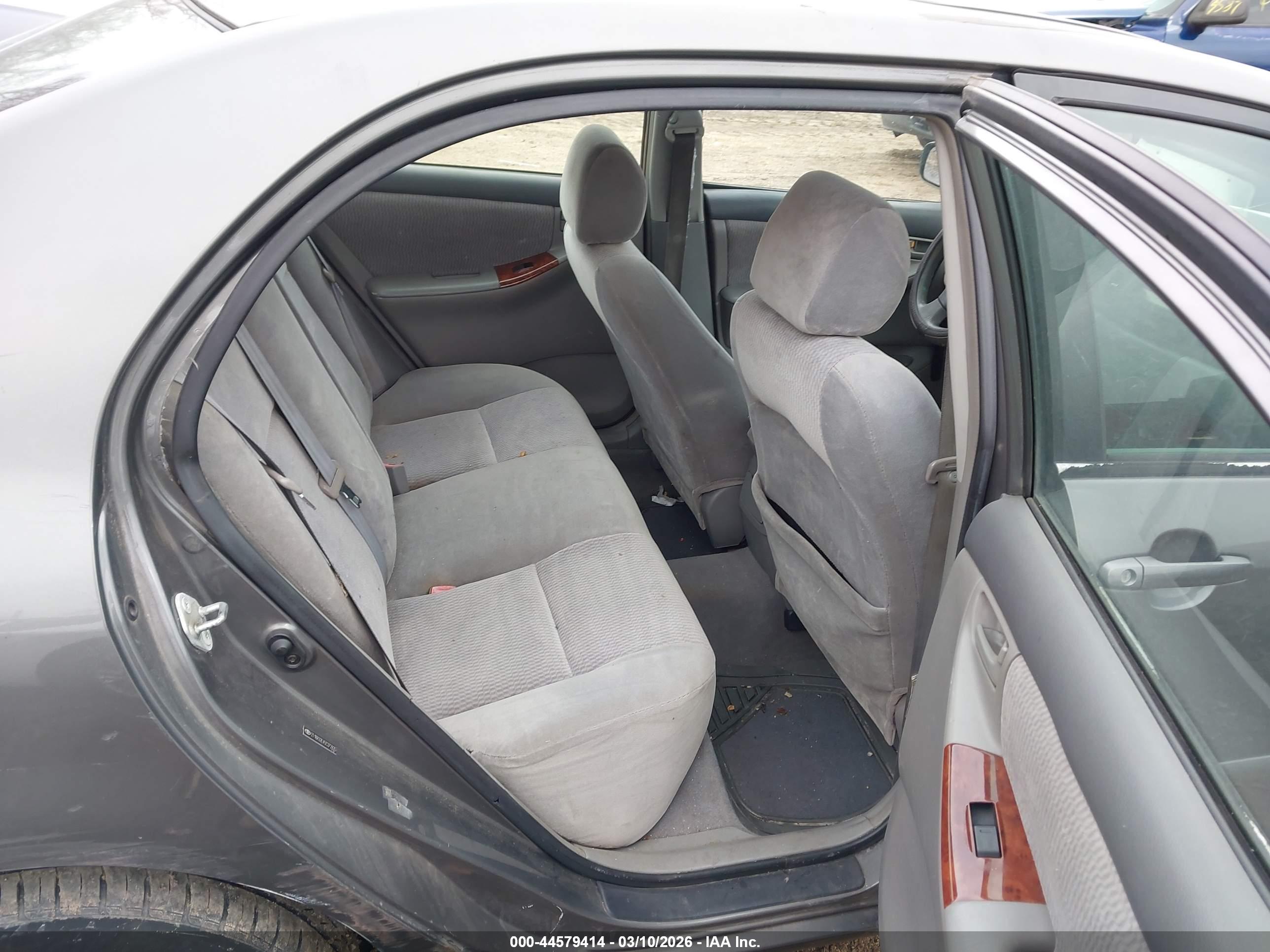 TOYOTA COROLLA image 8
