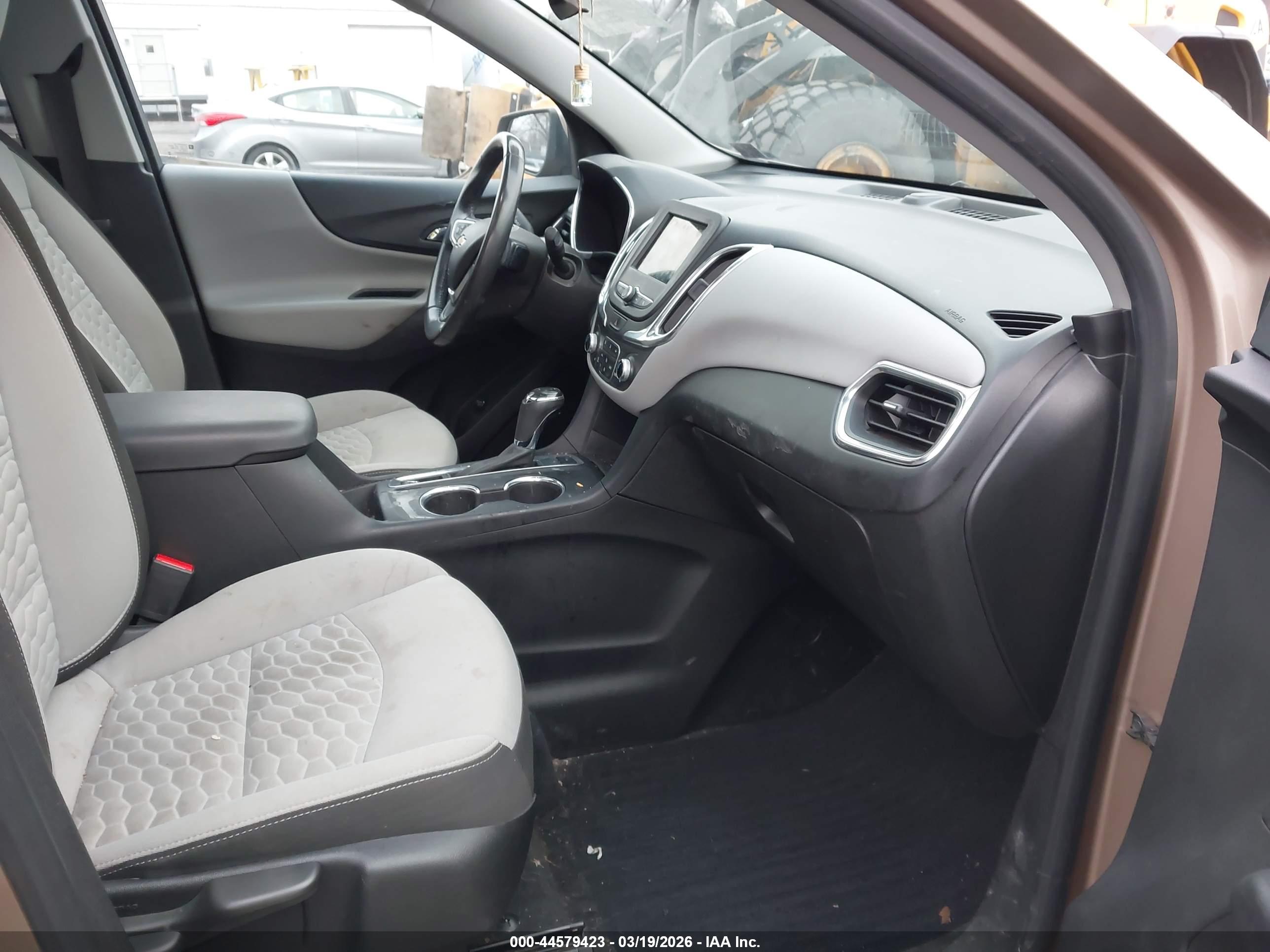 CHEVROLET EQUINOX image 5