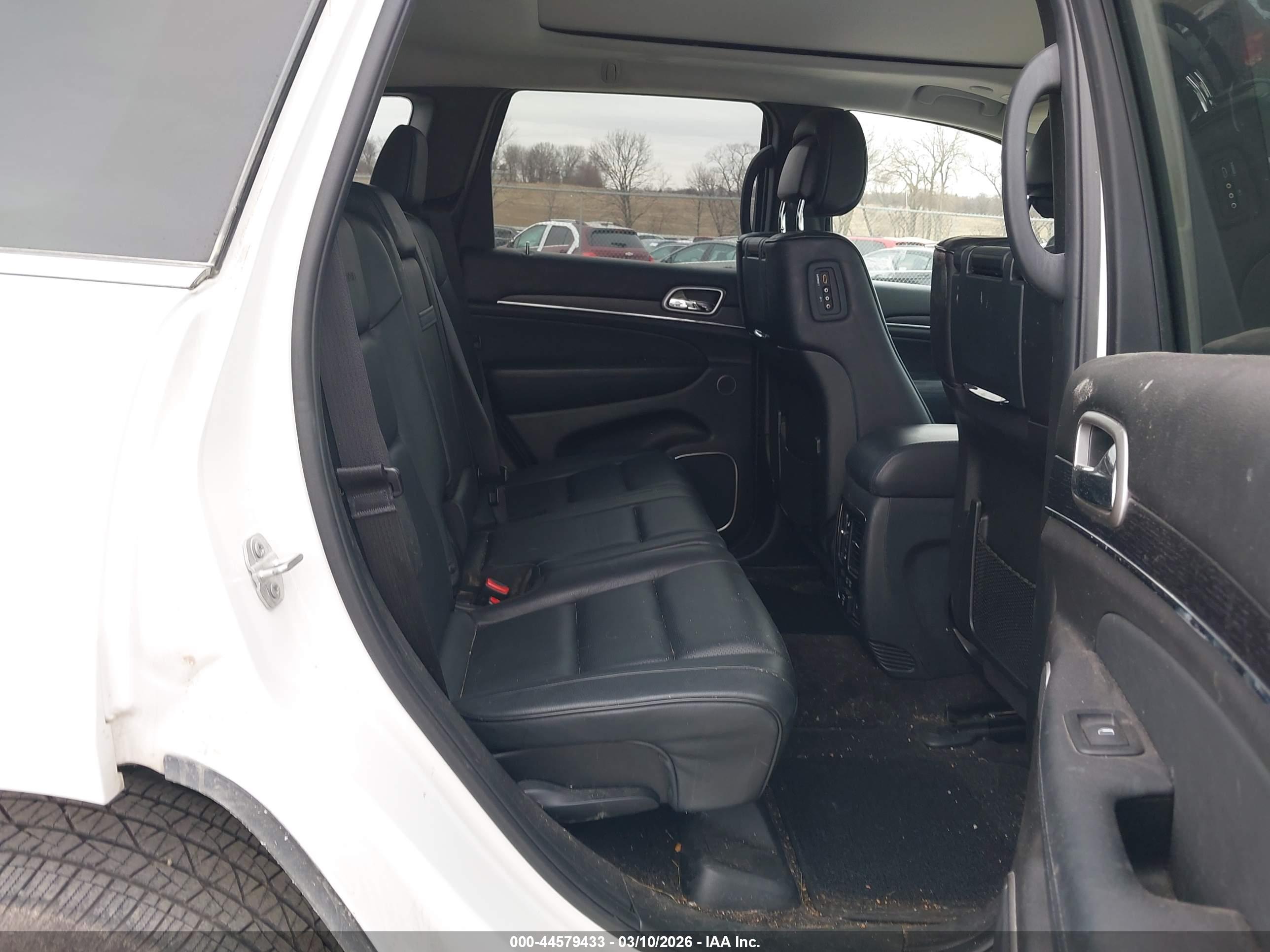 JEEP GRAND image 8