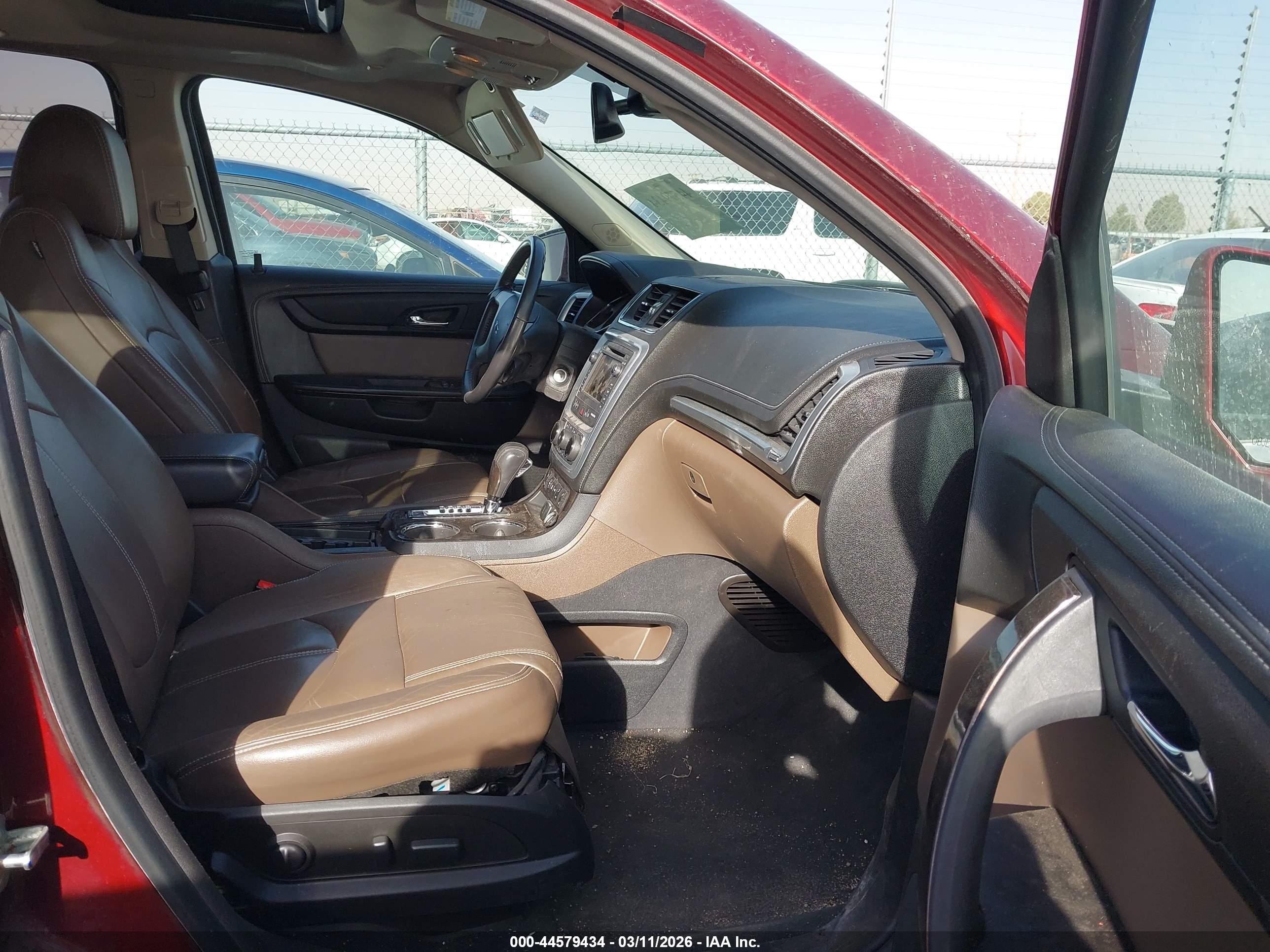 GMC ACADIA image 5